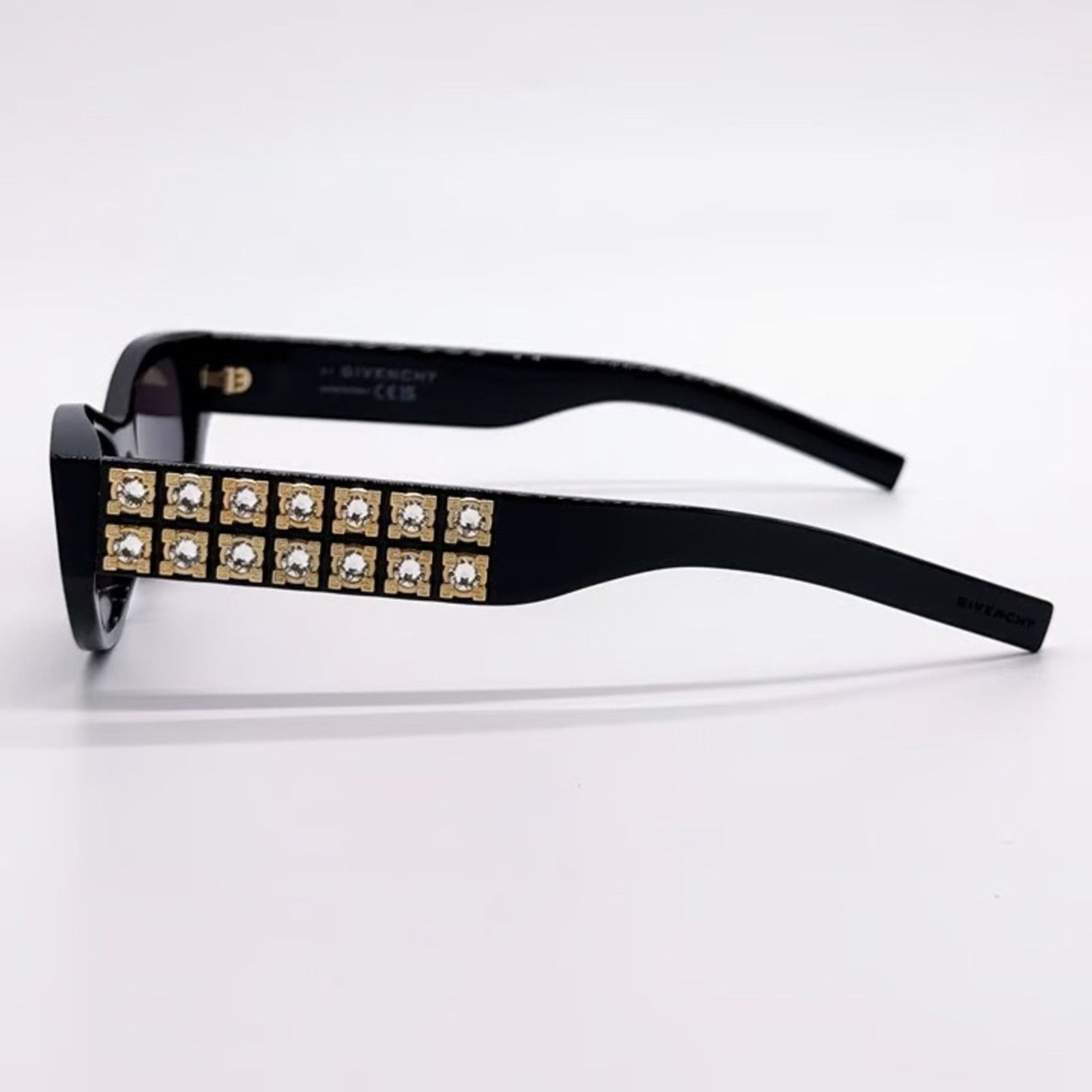 Givenchy New! Givenchy Elegant Black Sunglasses GV40078I 01A Size ONE SIZE - 6 Thumbnail