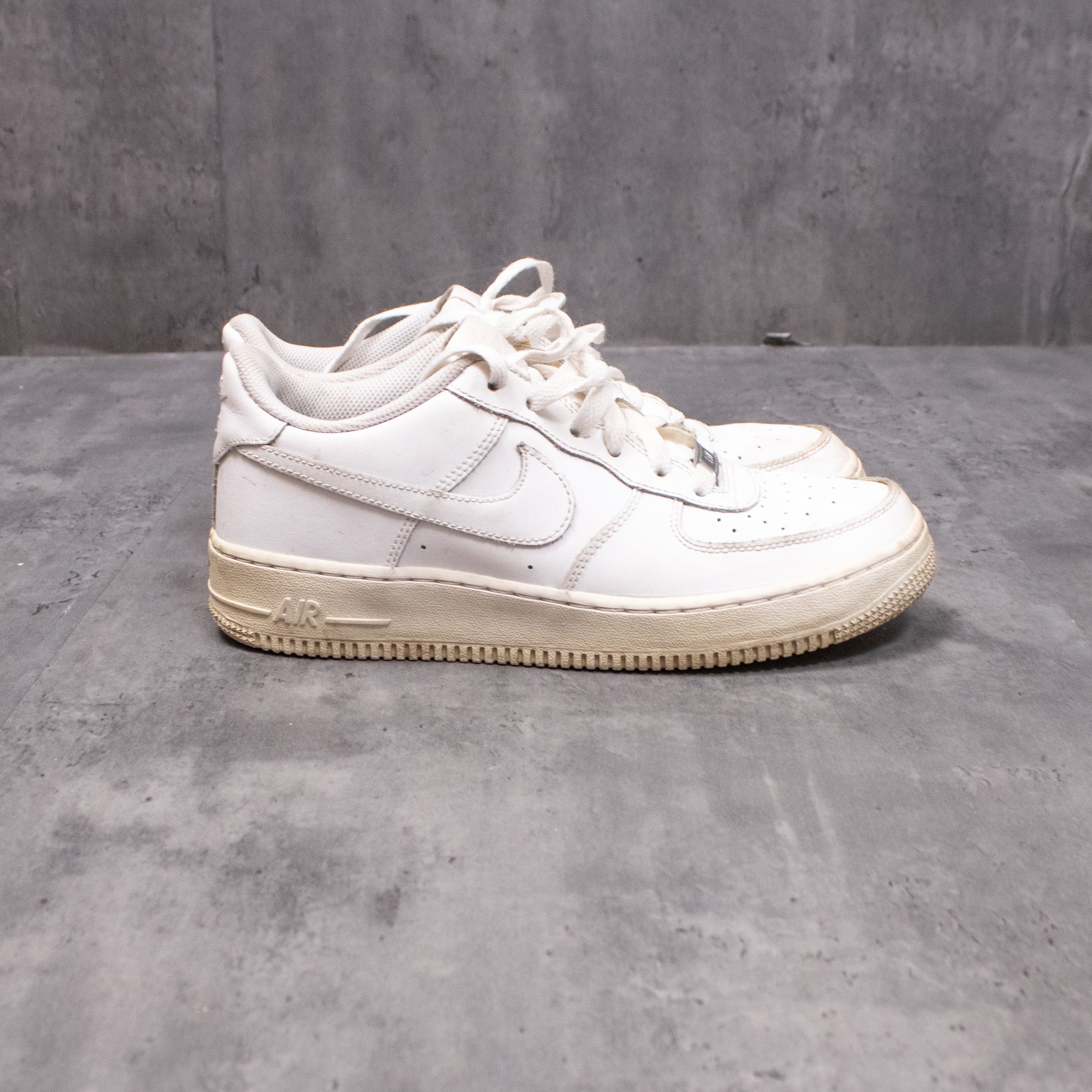 Nike Nike Air Force One White Sneaker's Size US 6.5 / IT 36.5 - 1 Thumbnail