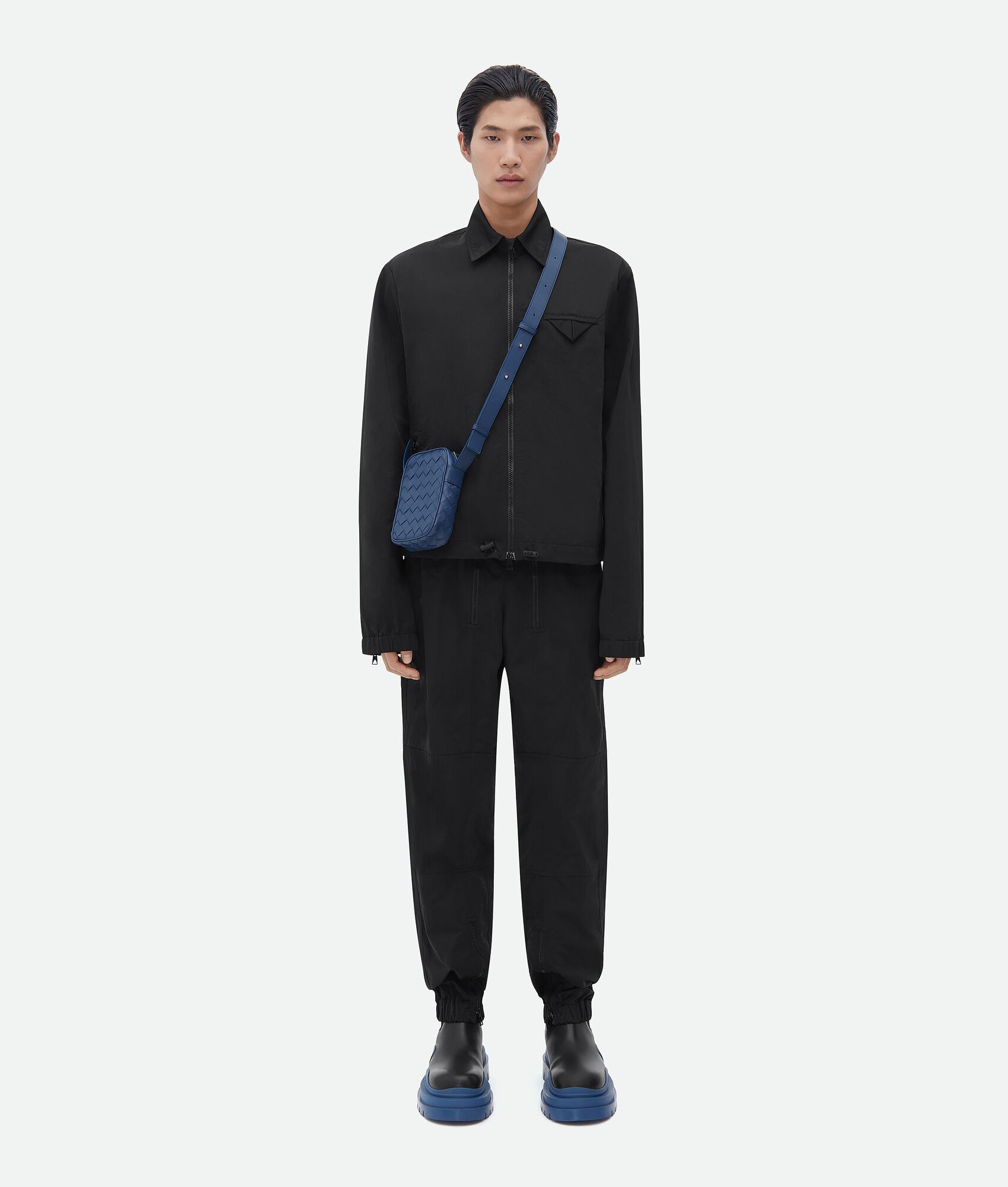 Bottega Veneta o1n1vont0225 Size:OS /Unisex Intrecciato Zipped Phone Pouch Size ONE SIZE - 4 Thumbnail