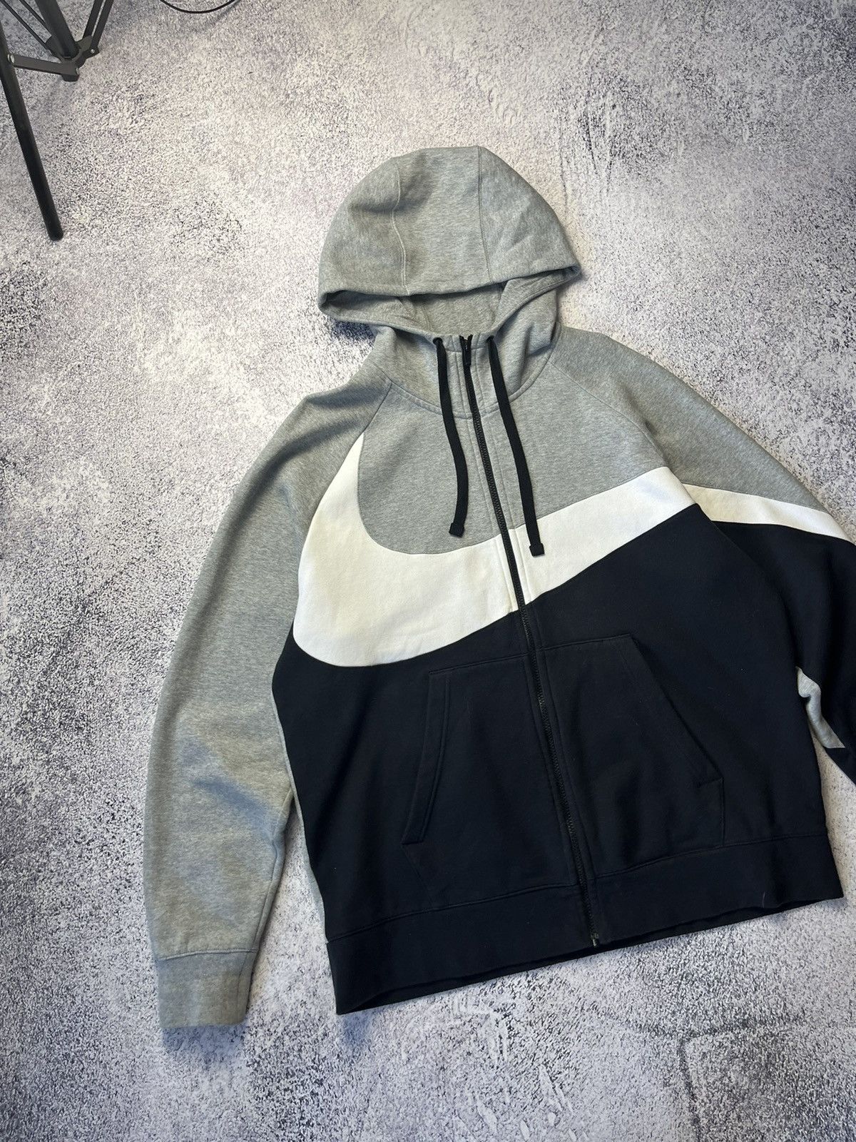 Nike Vintage Nike Big Swoosh Logo Zip Hoodie Y2K Size US XL / EU 56 / 4 - 3 Thumbnail