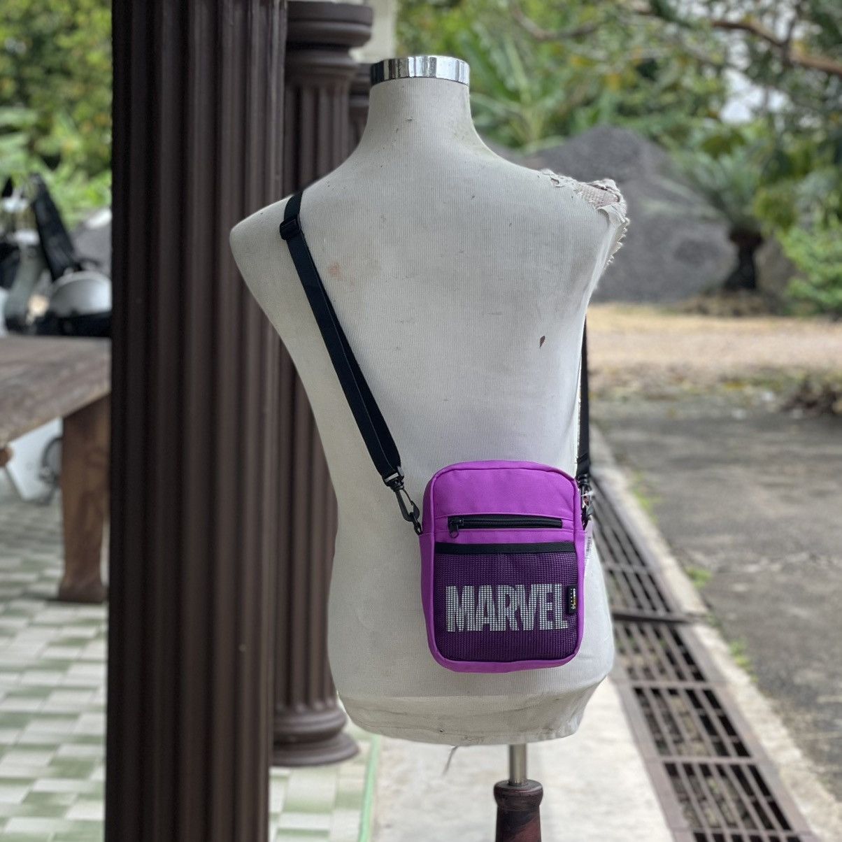 Cartoon Network × Marvel Comics Marvel X Cordura Fabric With Netting Front Pocket Crossbody Size ONE SIZE - 1 Thumbnail