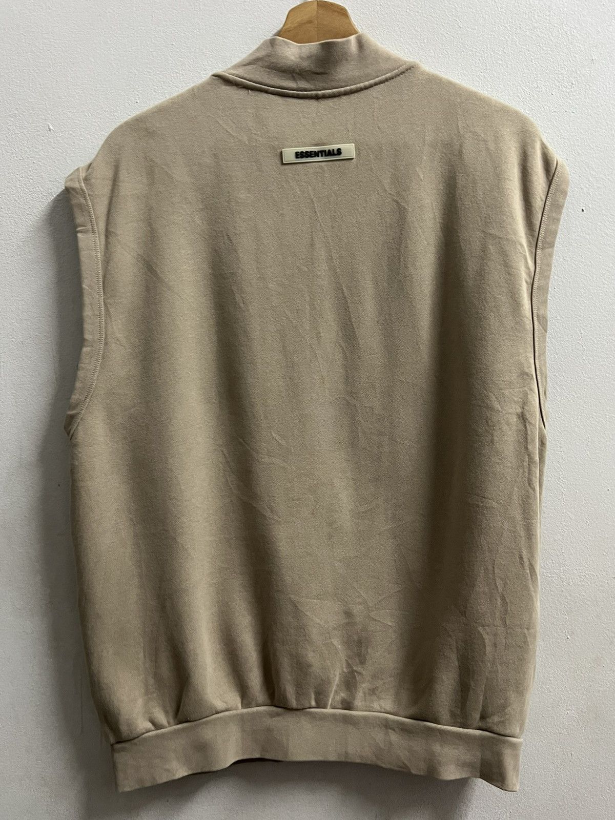 Essentials × Fear of God Fear of God Essentials Full Zip Vest sleeveless beige Size US S / EU 44-46 / 1 - 4 Thumbnail
