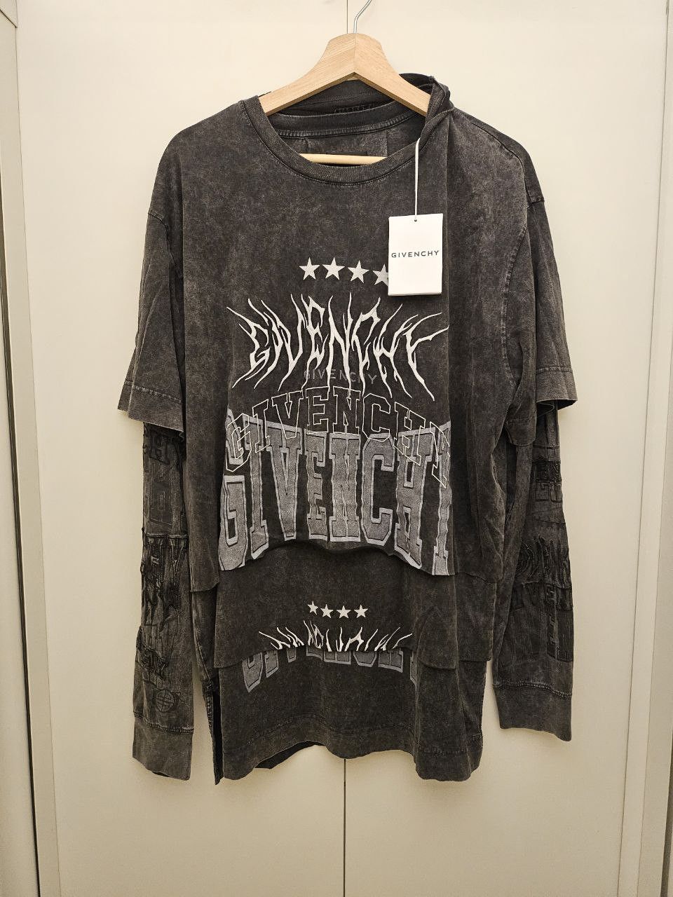 Givenchy *New* Overlapped Layered Logo Balvaca Hood Longsleeve Size US L / EU 52-54 / 3 - 1 Thumbnail