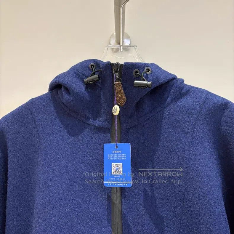 Louis Vuitton Louis Vuitton Blue inside full print wool cloak coat Size XS / US 0-2 / IT 36-38 - 3 Thumbnail