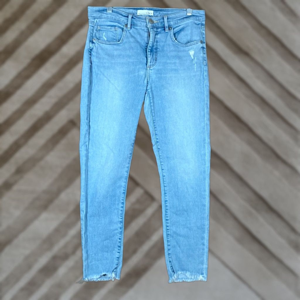 Loft LOFT Jeans Blue Denim High Waist Skinny Crop Pockets Raw Hems 28/6 Women’s Size 6 Regular Inseam 27 in Cotton Blend Stretch Button Zip Size 24" / US 00 / IT 34 - 1 Thumbnail