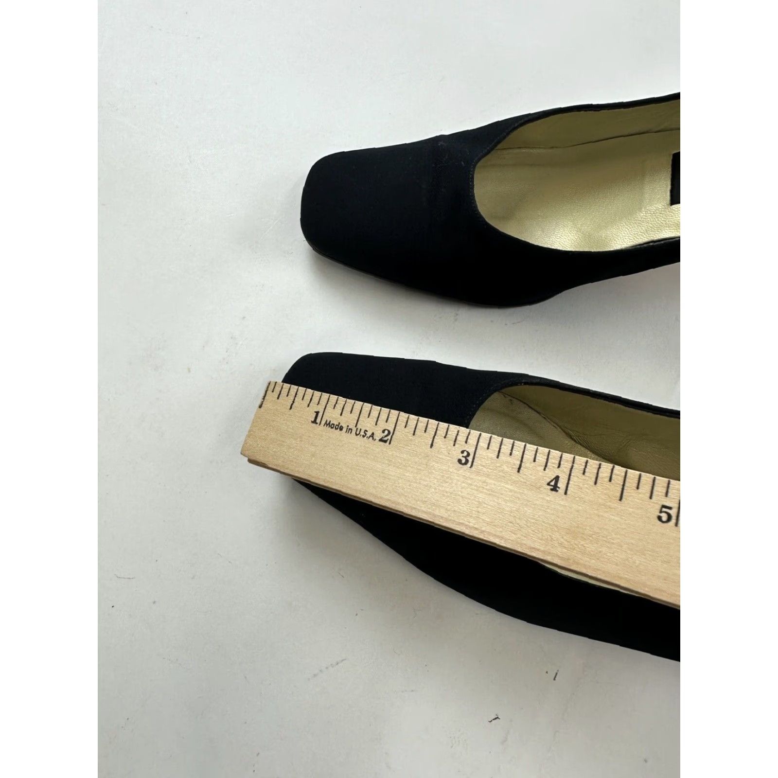 Vintage VINTAGE Women's 7.5 Pumps Black Leather Suede Dress Heels Italy Classic Block Toe Business Casual Party Size M / US 6-8 / IT 42-44 - 5 Thumbnail