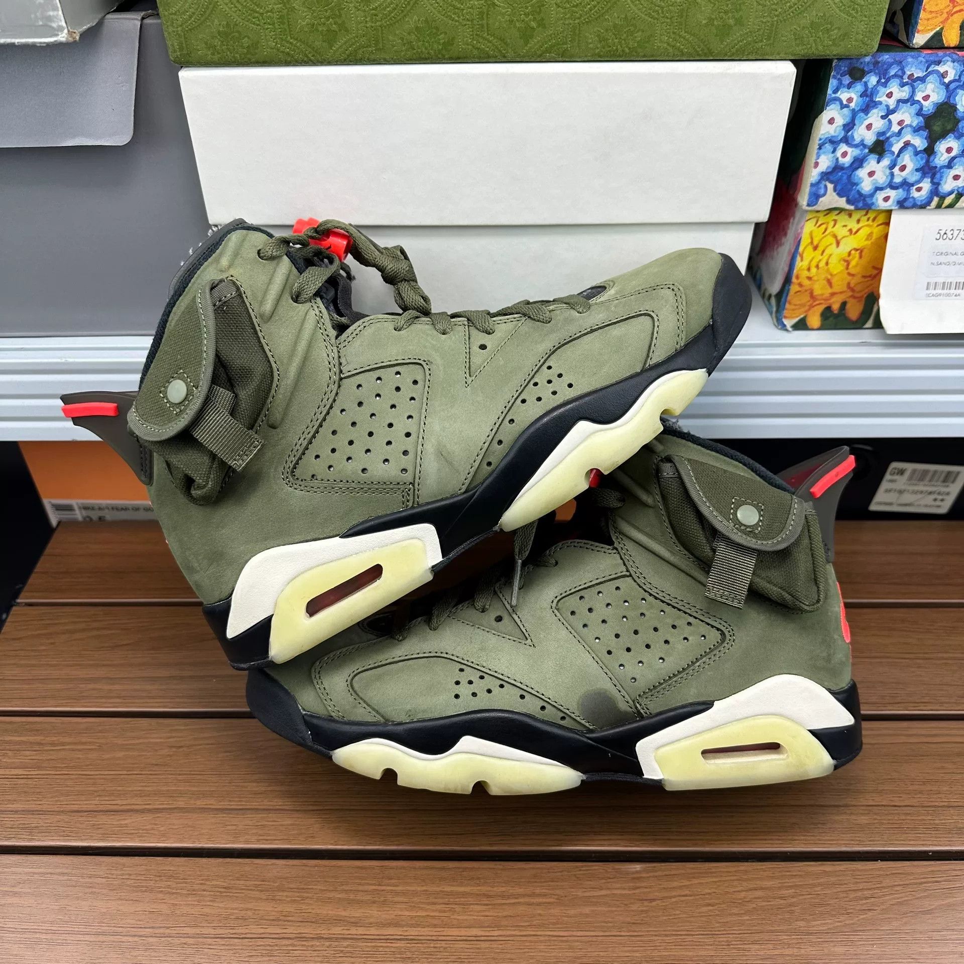 Nike Nike AJ6 Collab Green Lowtop Sneakers 7 Men Size US 7 / EU 40 - 1 Thumbnail