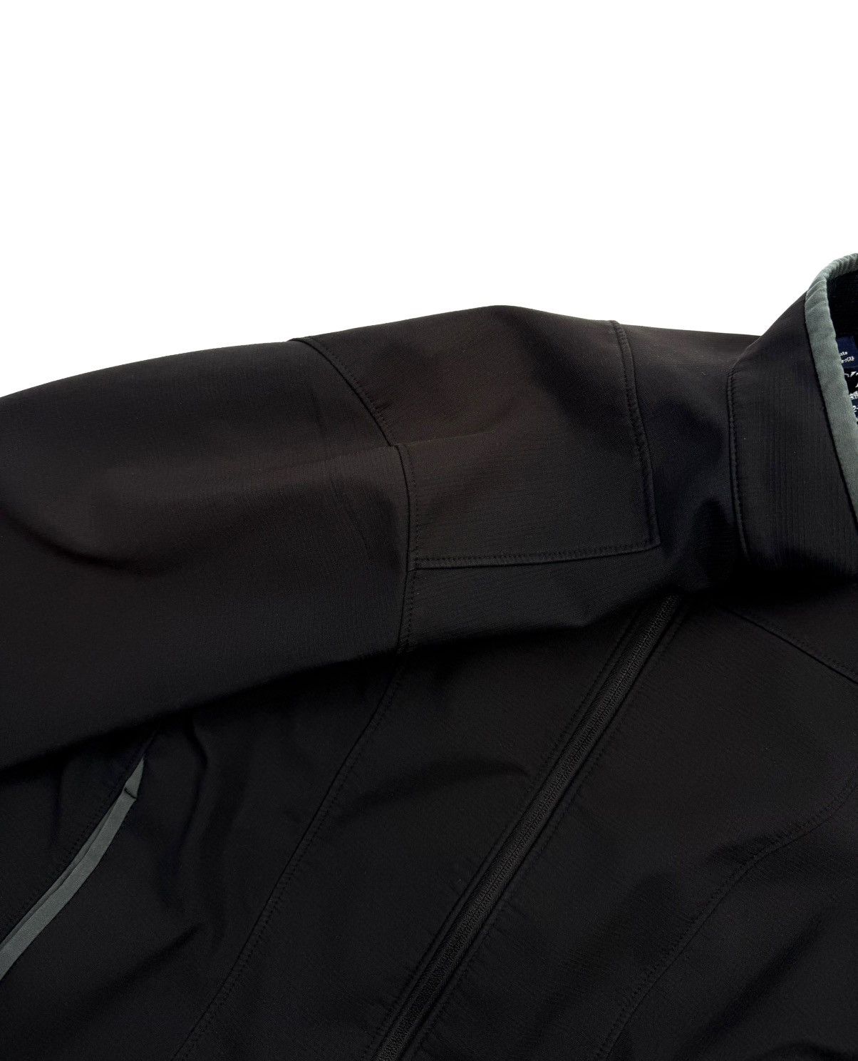 Arc'teryx Arc’teryx Softshell Jacket Women’s L Black Gorpcore Outdoor Size L / US 10 / IT 46 - 13 Thumbnail