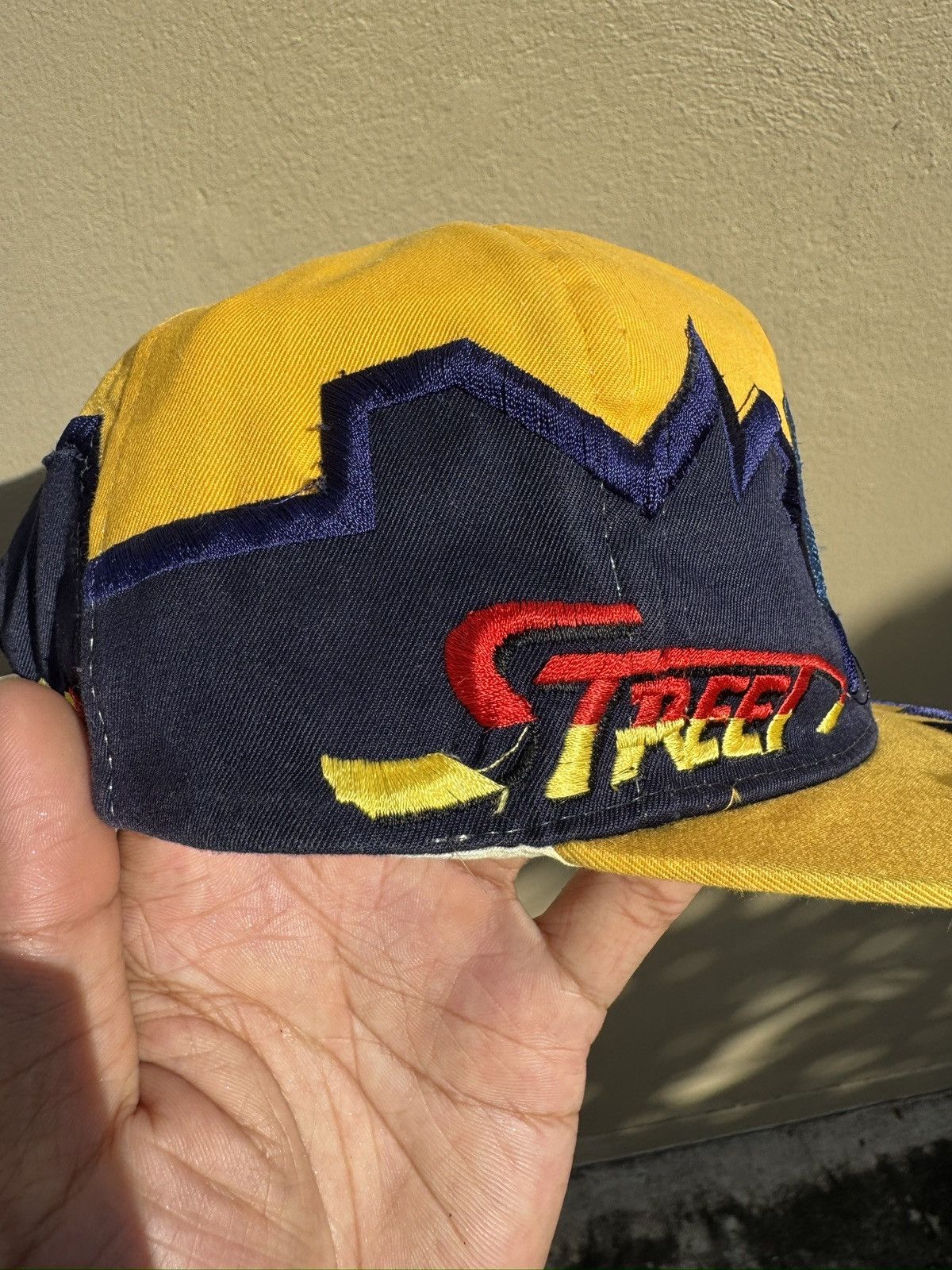 Vintage Vintage Street Fighter II M. Bison Hat 1996 Size ONE SIZE - 7 Thumbnail