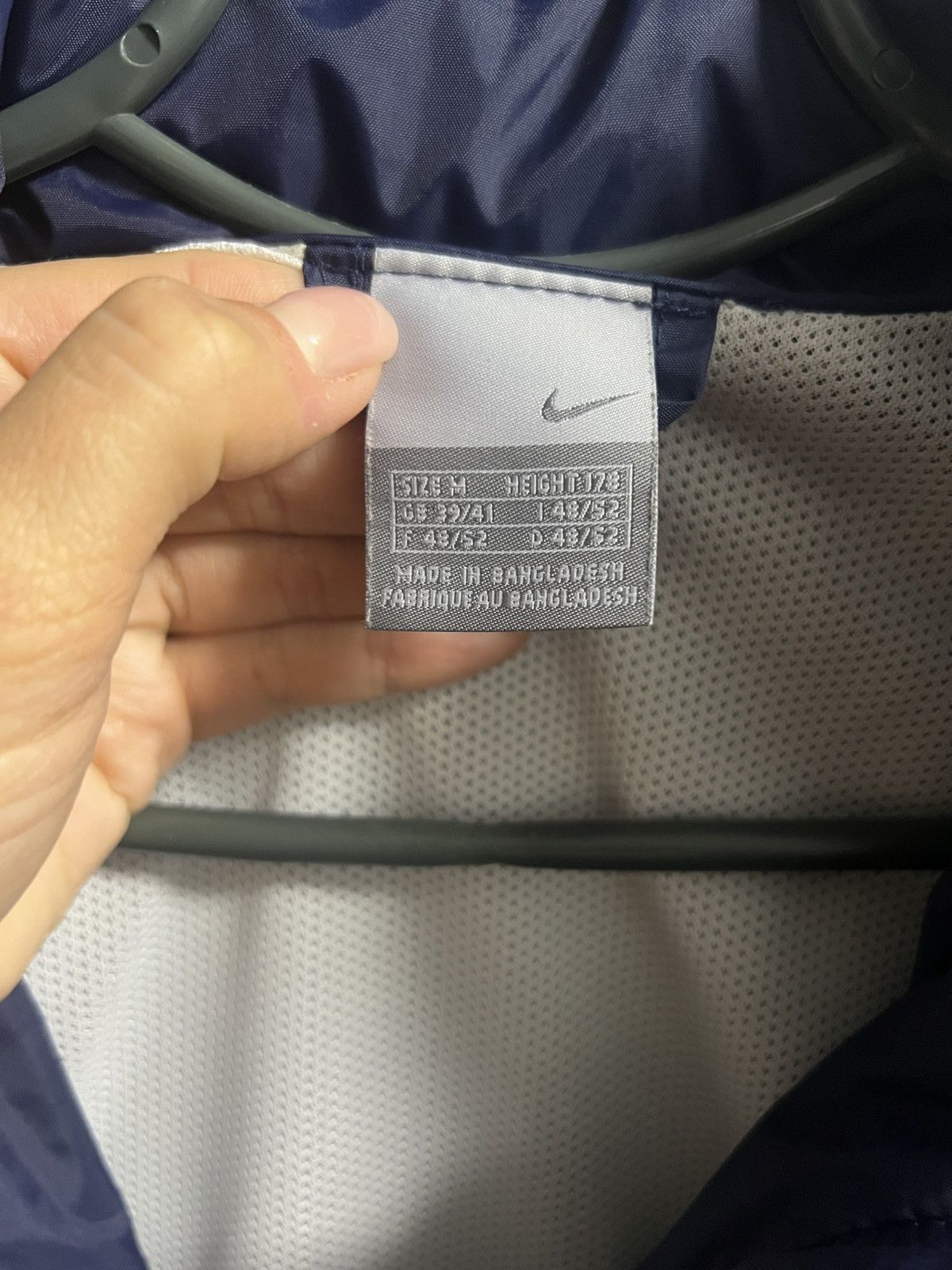Vintage Rare Vintage Nike Jacket Big Swoosh Y2K style Size US M / EU 48-50 / 2 - 11 Thumbnail