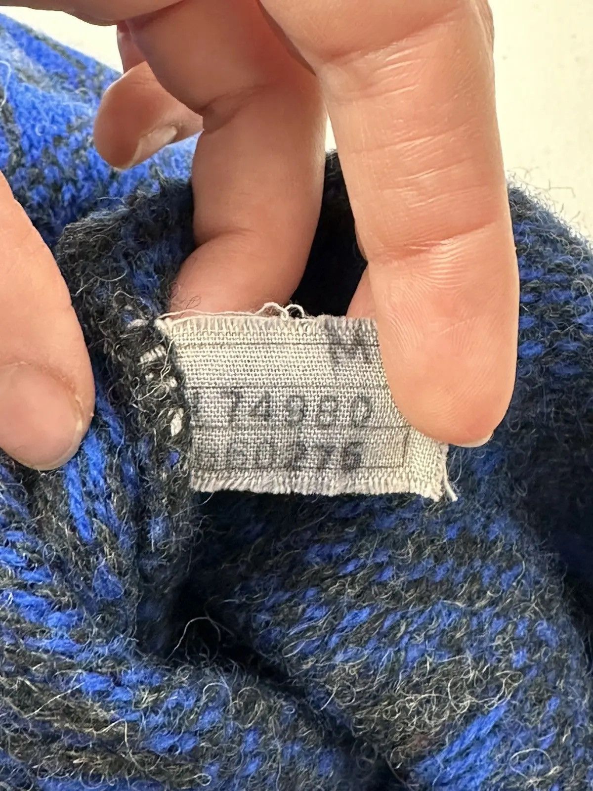 Hugo Boss Vintage 90s Hugo Boss Geometric Knit Sweater Rare Size US M / EU 48-50 / 2 - 7 Thumbnail