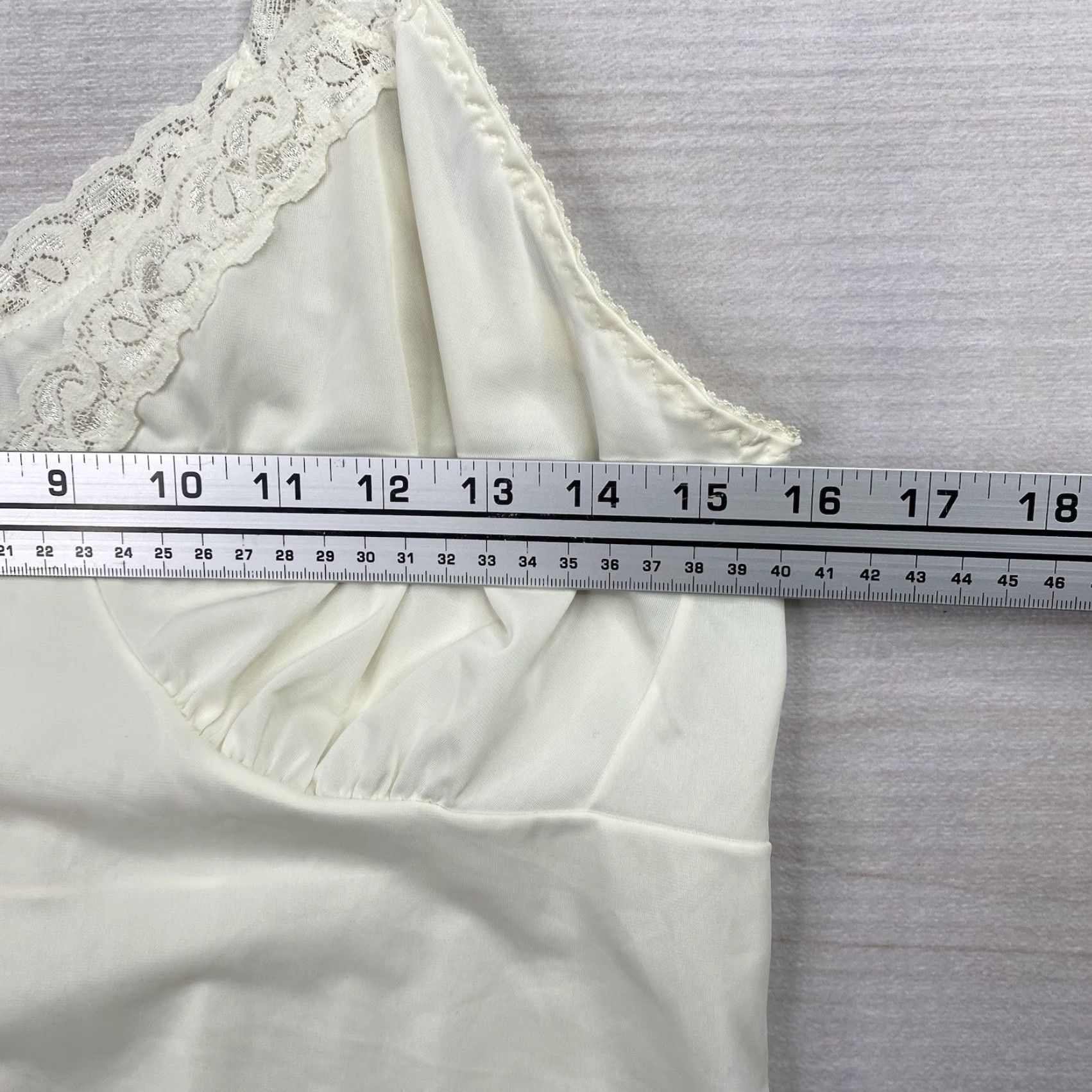 Vintage VINTAGE Cabernet Lace Cami Top Womens 38 Ivory Nylon Lace Camisole Spaghetti Strap Sleeveless Tank Sheer All Seasons Spring Summer Girls Womens Size XS / US 0-2 / IT 36-38 - 6 Thumbnail