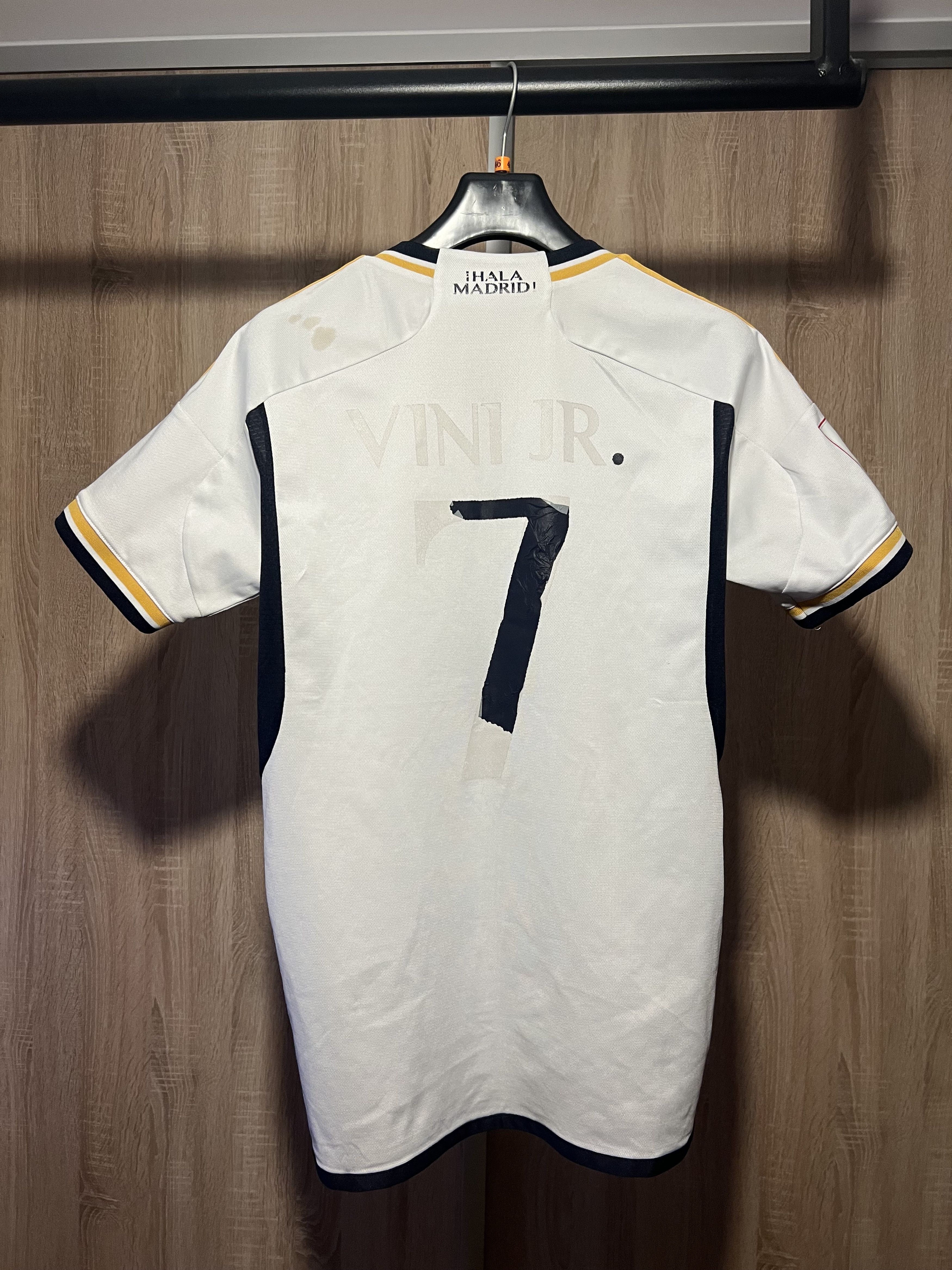 Adidas Jersey Real Madrid Vini Jr Size US S / EU 44-46 / 1 - 2 Thumbnail