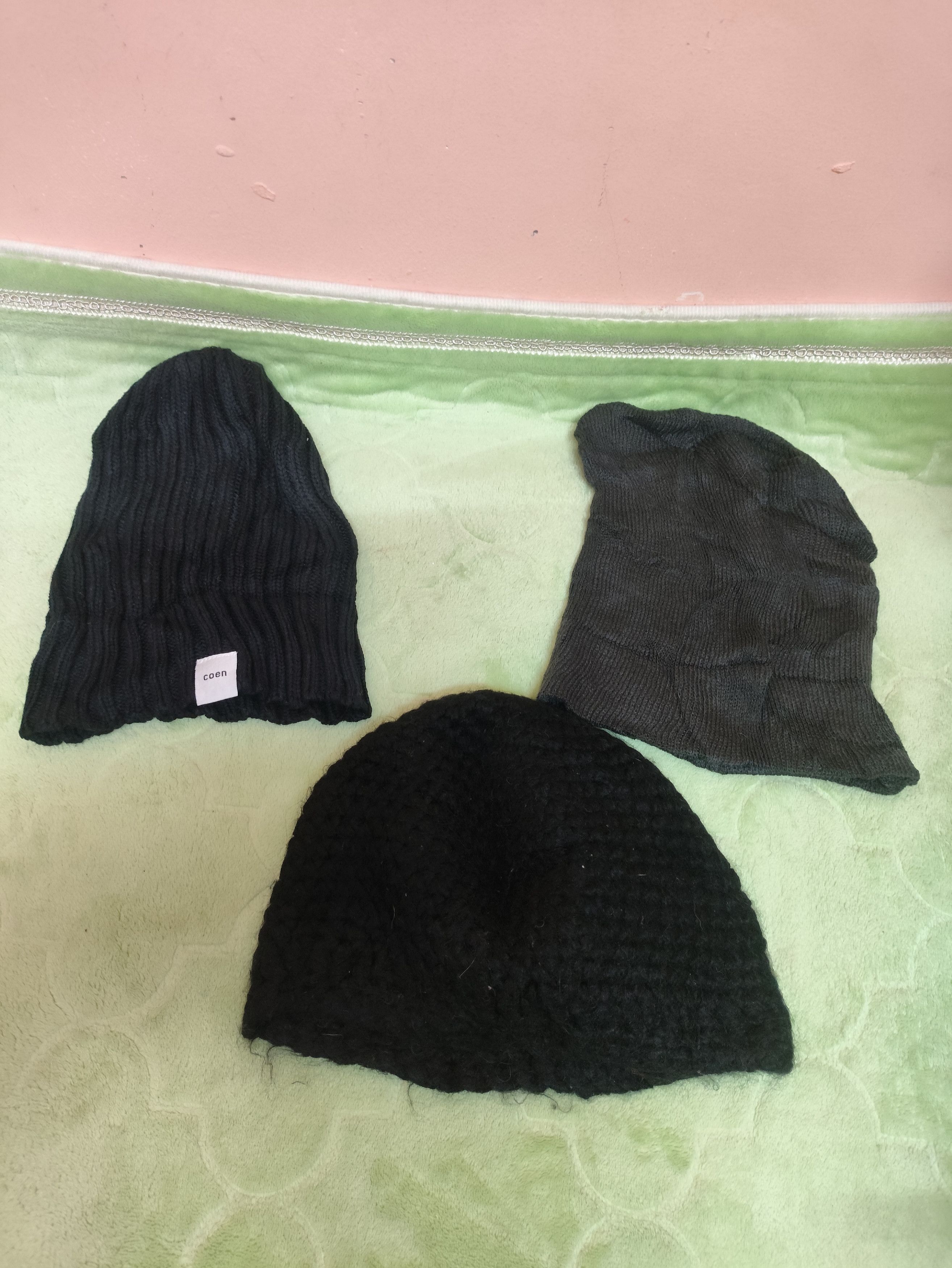 Vintage COMBO 3 pieces Beanies Snowcap Streetwear Collections Size ONE SIZE - 1 Thumbnail