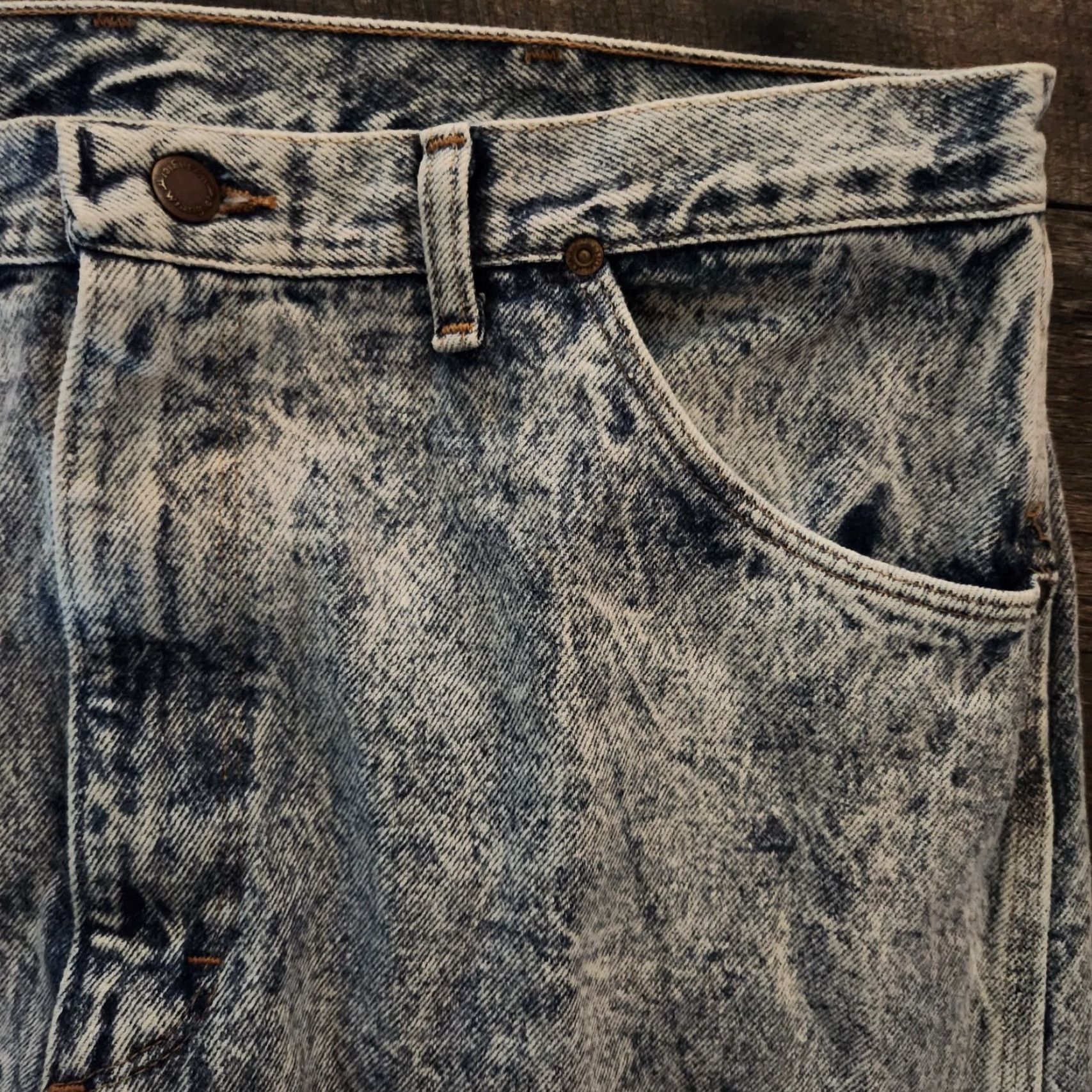 Wrangler VINTAGE Wrangler Jeans Acid Lava Wash 40x30 Made USA 90s NWT Denim Tailored Mens Boys? Size US 40 / EU 56 - 4 Thumbnail