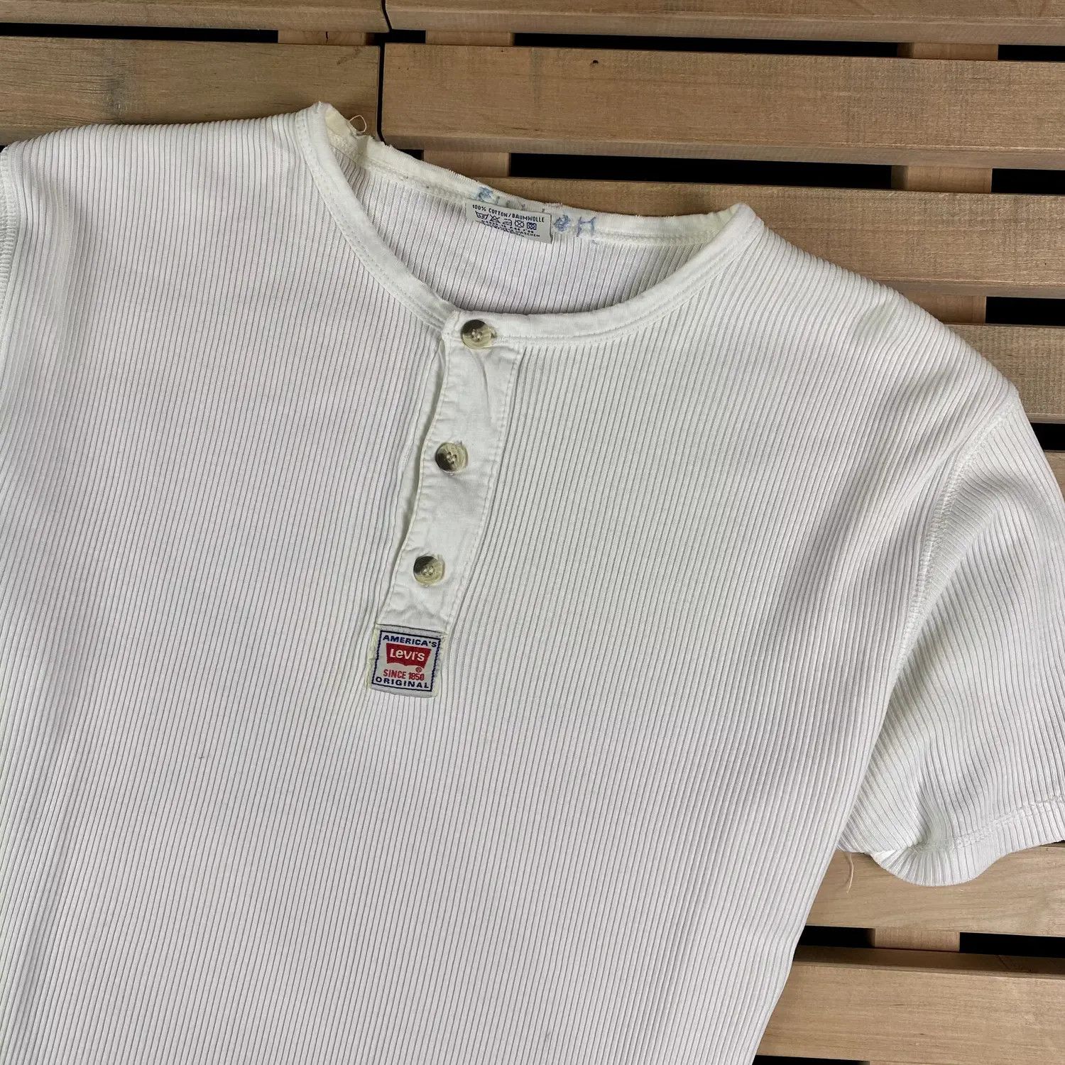 Levi's × Levi's Vintage Clothing × Vintage Men’s T-Shirt Levi’s Vintage Center Logo Size L/XL Size US XL / EU 56 / 4 - 2 Thumbnail