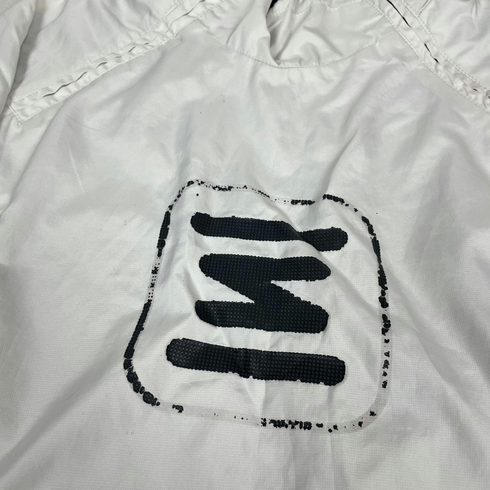 Nike × Vintage Nike Shox Men's White Outdoor Full Zip Windbreaker Jacket S Size US S / EU 44-46 / 1 - 4 Thumbnail