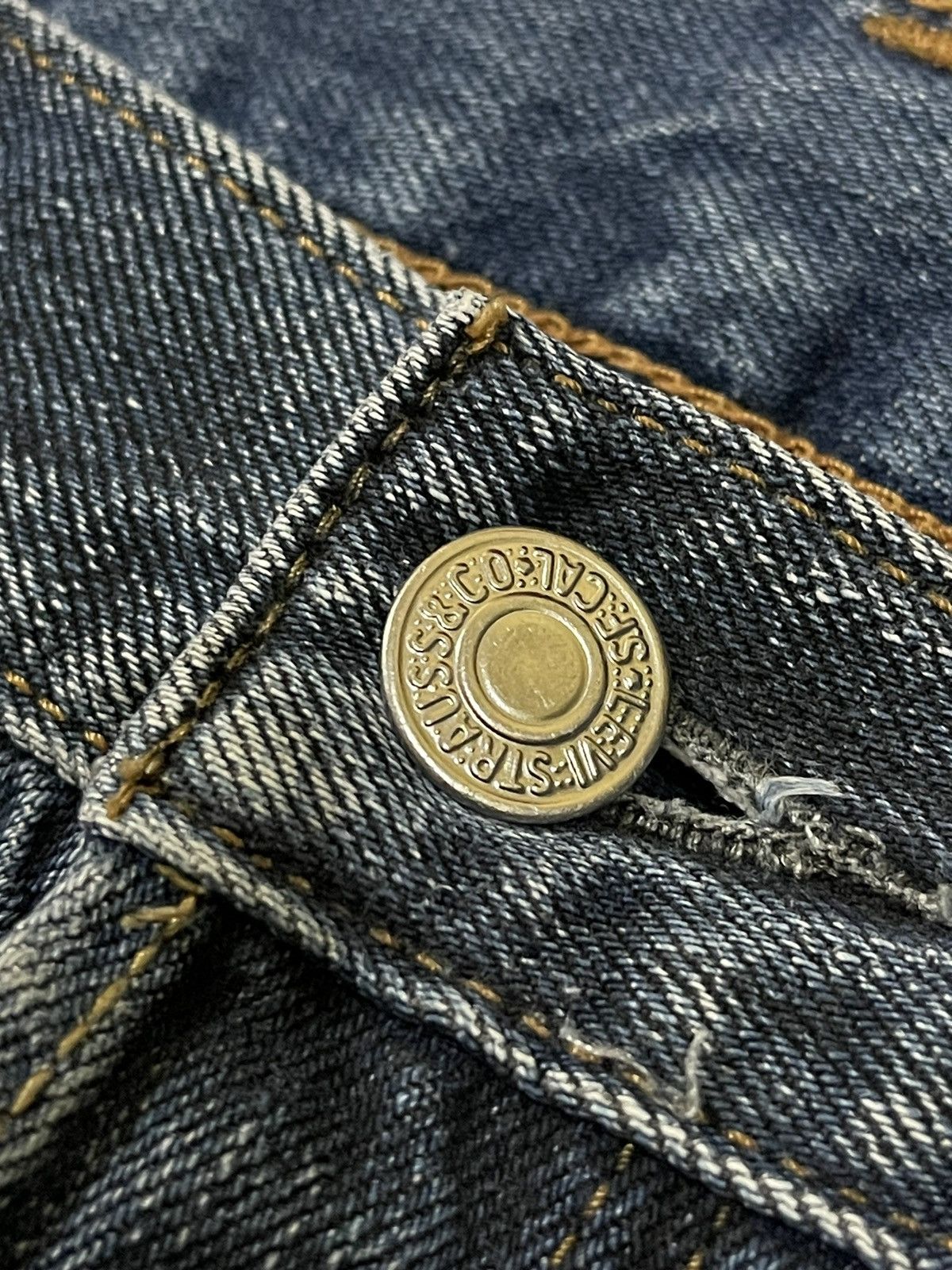 Levi's Vintage 2000's Levi's 501 Button Fly C182 Jeans Denim Size US 30 / EU 46 - 11 Thumbnail
