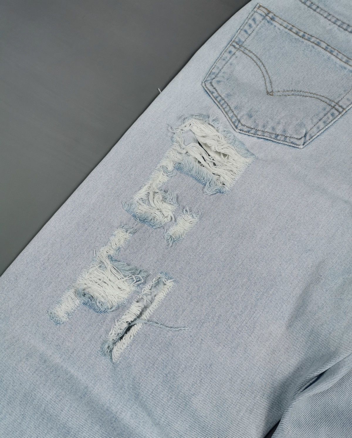 Levi's Vintage 90s Levis 550 Relaxed Fit Jeans Destroyed Grunge Size US 33 - 6 Thumbnail