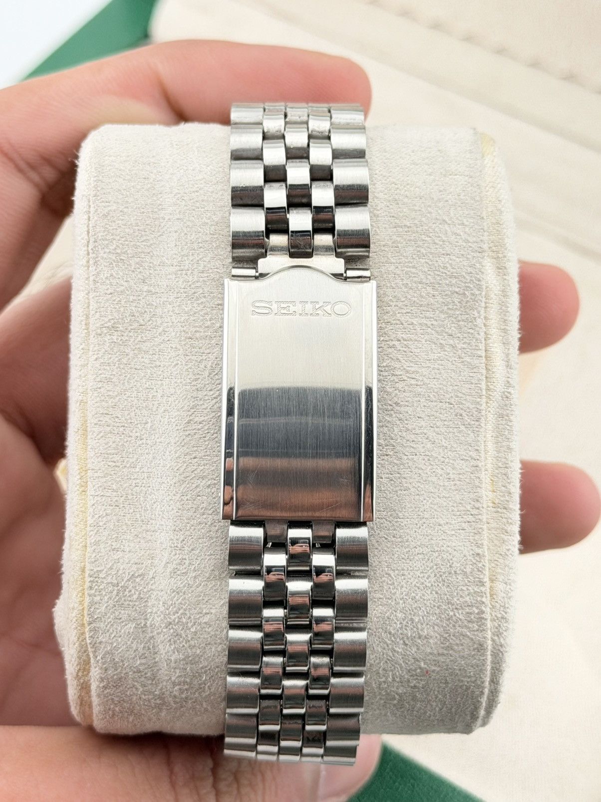 Seiko Seiko 5 Watch Automatic Blue Textured Dial Day Date Size 36 - 6 Thumbnail