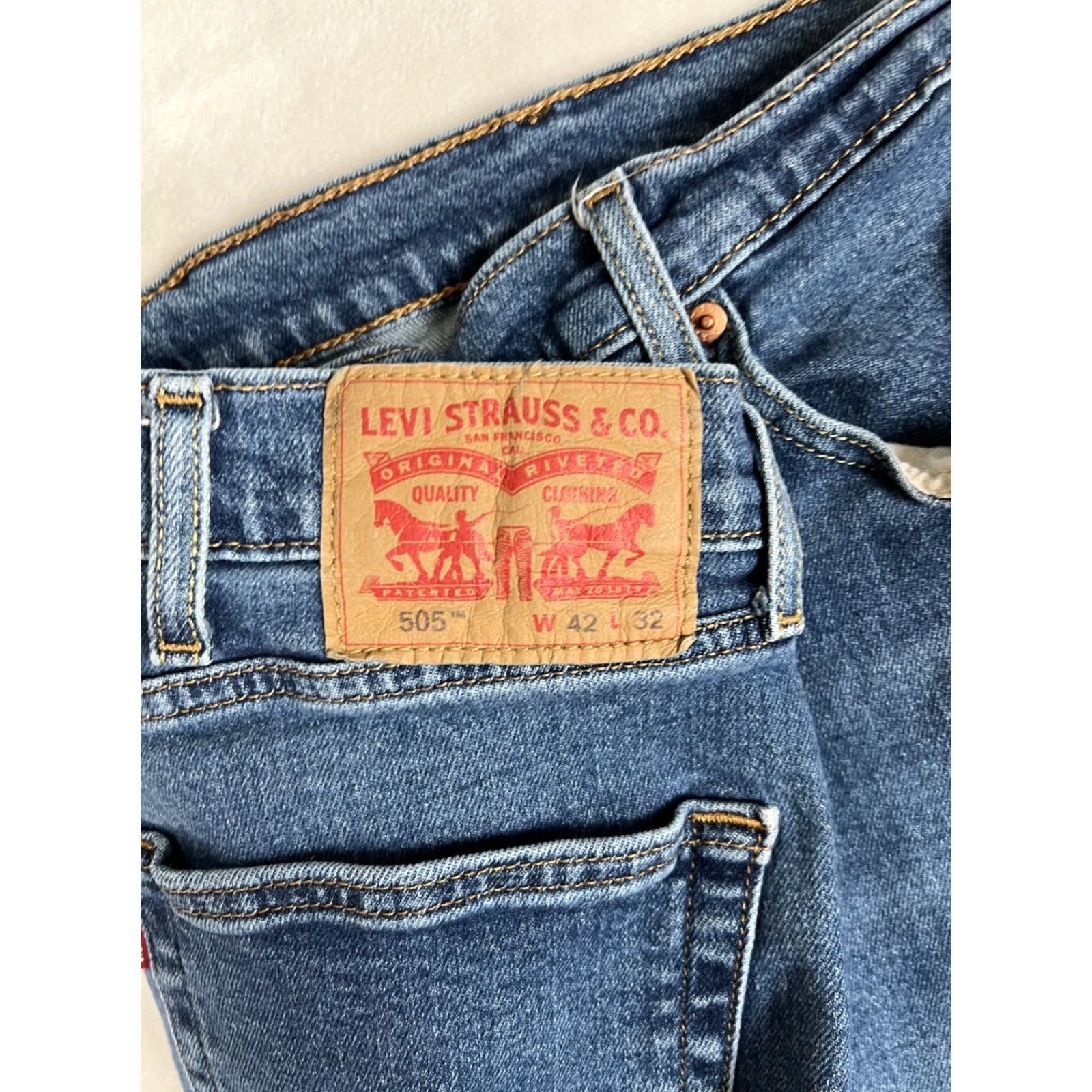 Levi's VINTAGE Levi’s 505 Denim Jeans 40x32 Medium Wash Jeans Men Regular Blue 80s 90s Grunge USA Levi's 500 Series Size US 40 / EU 56 - 4 Thumbnail