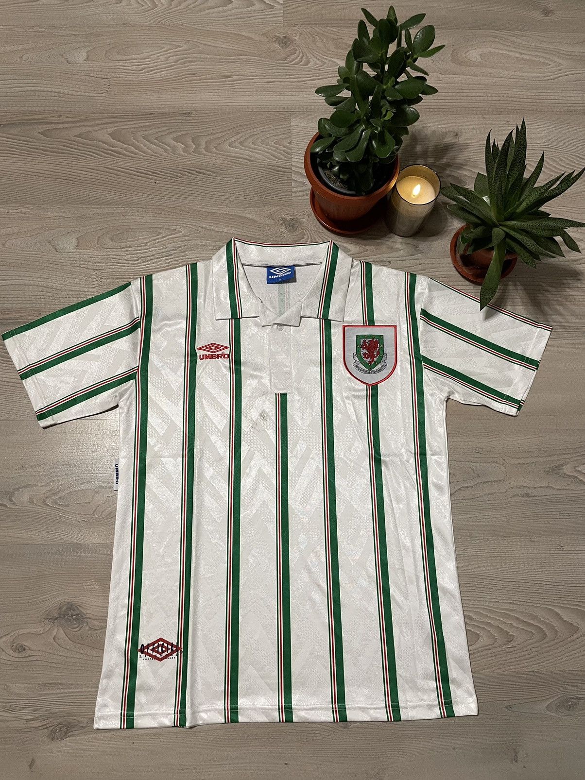 image of Soccer Jersey x Umbro 1993/94 Wales Away Football Shirt in Green White, Men's (Size Medium)