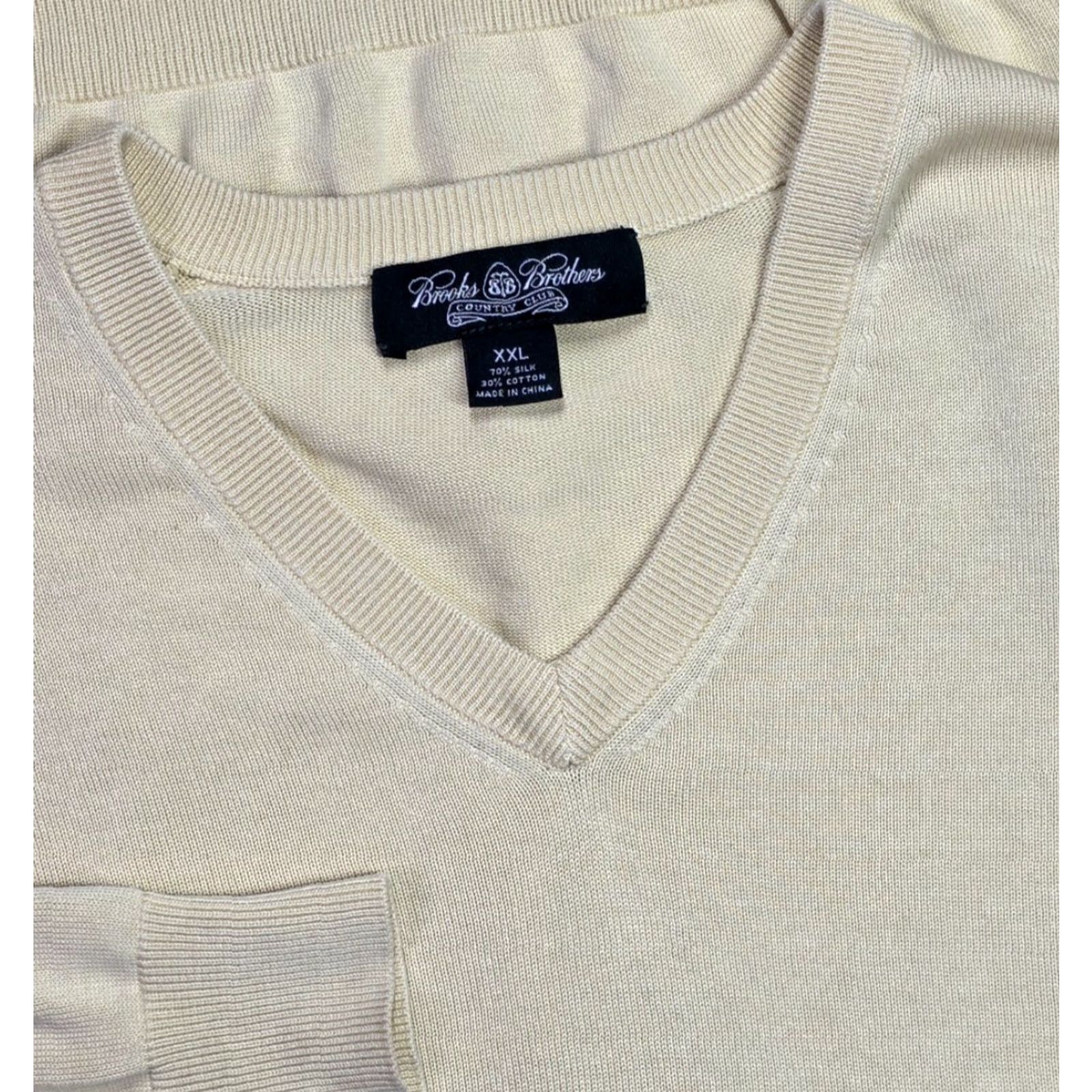 Brooks Brothers VINTAGE Brooks Brothers Country Club Mens 2XL Yellow Silk Blend Knit V Neck Sweater Size US XXL / EU 58 / 5 - 2 Thumbnail
