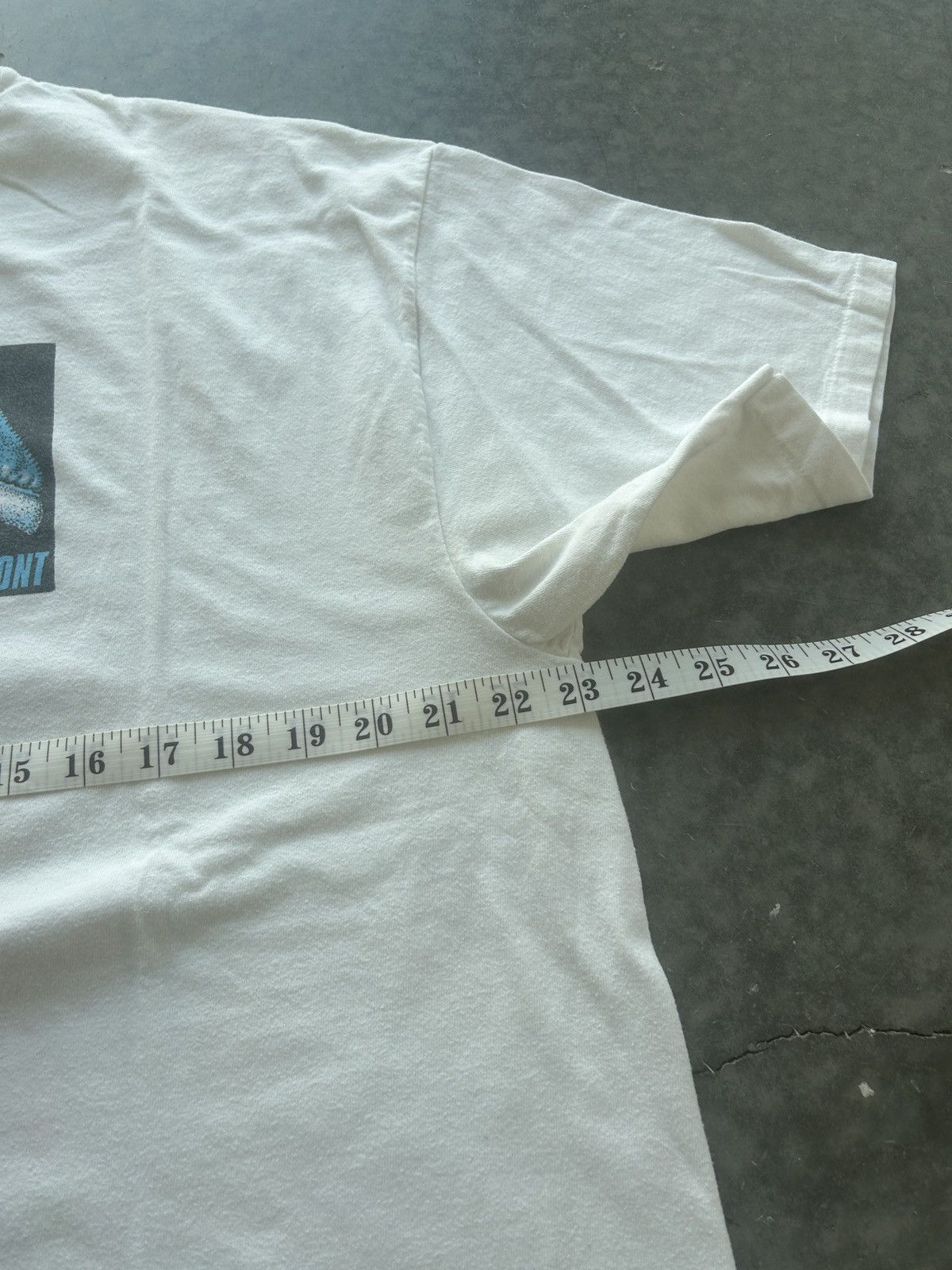Hanes × Vintage Vintage 90s Tour DuPont Shark Graphic Tee Size US XL / EU 56 / 4 - 7 Thumbnail