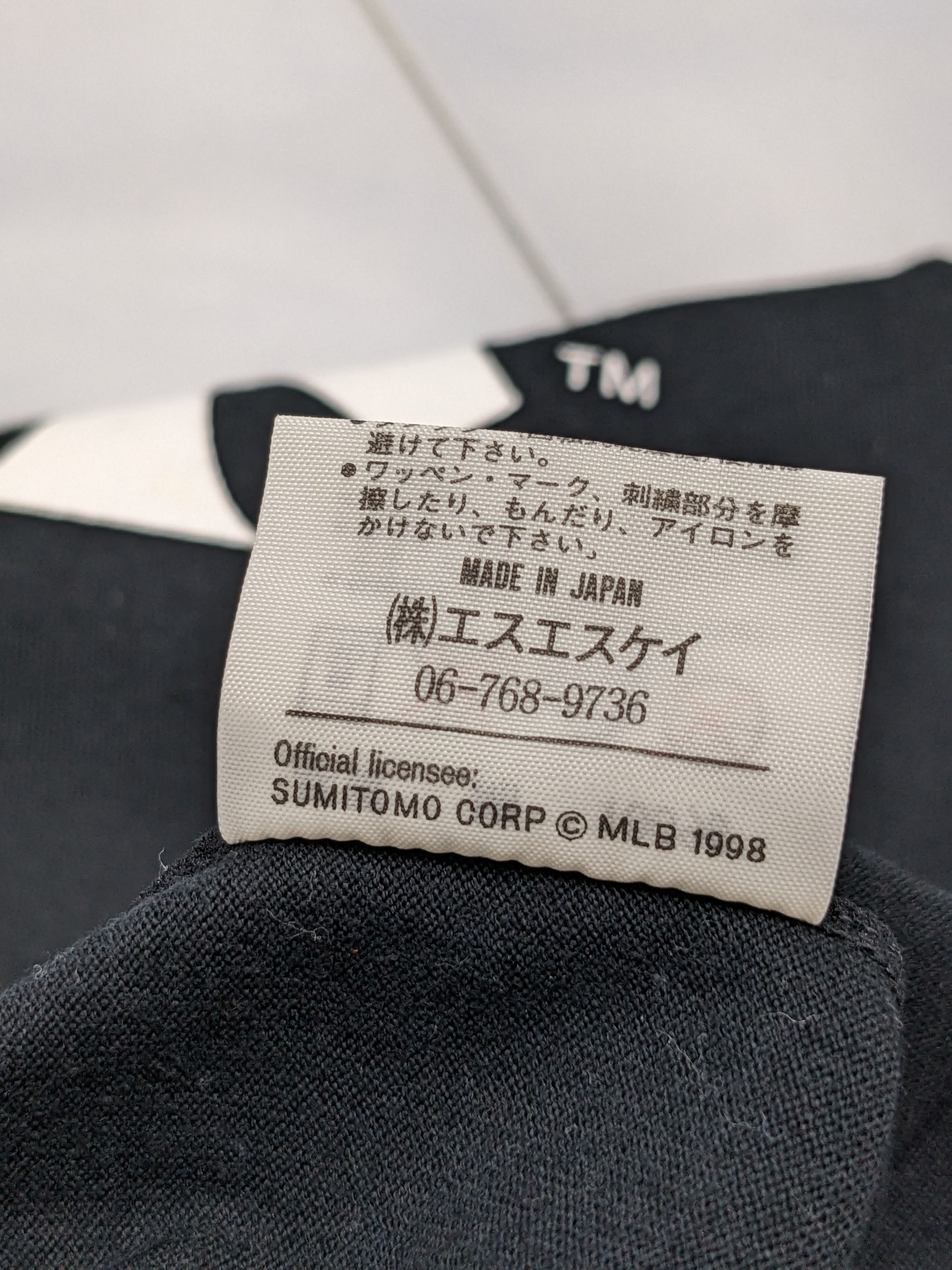 MLB VINTAGE 1998 NY YANKEES MLB SUMITOMO CORP Size US M / EU 48-50 / 2 - 9 Thumbnail