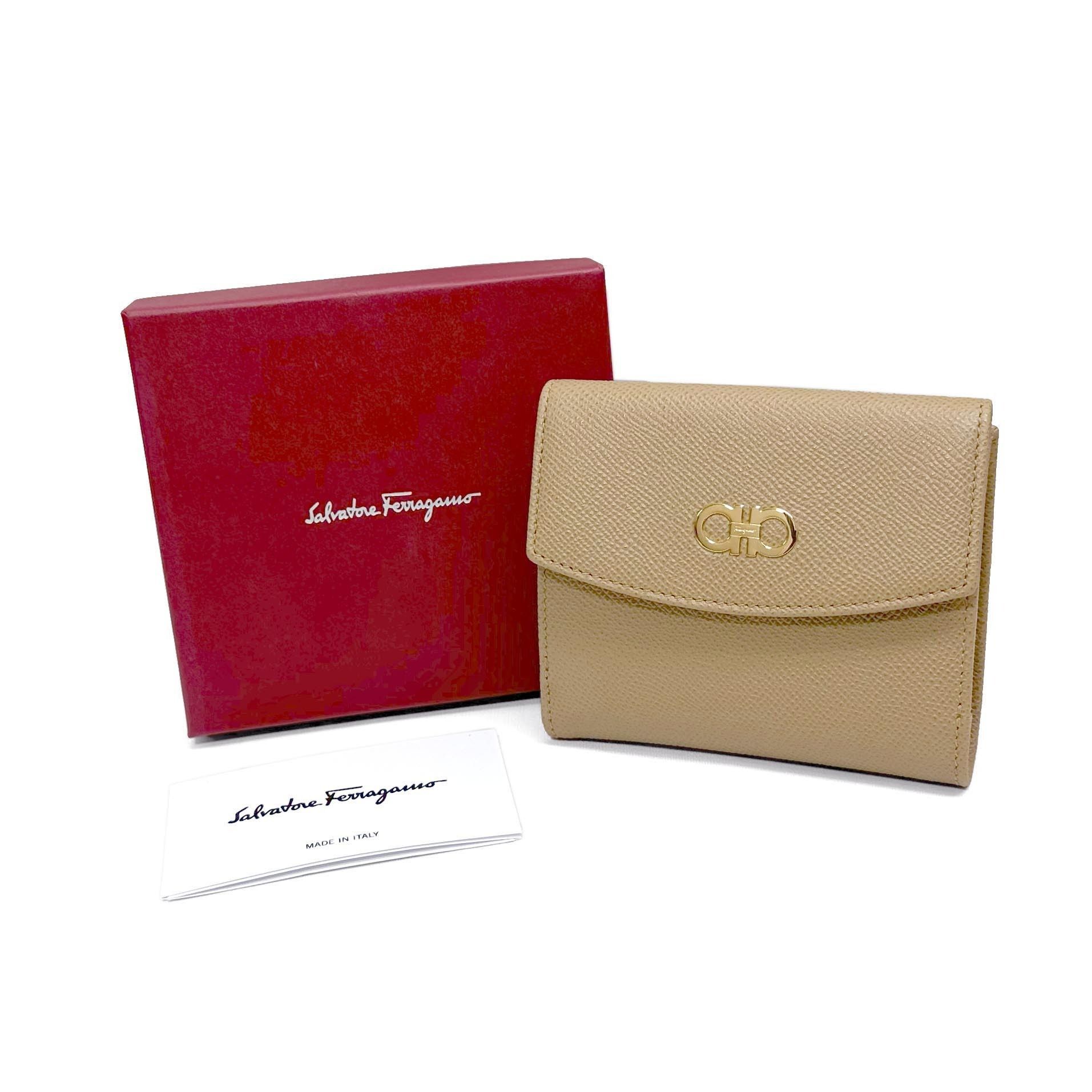 Salvatore Ferragamo o1s1rm0924 Size: OS / Flip Leather Wallet in Brown Size ONE SIZE - 2 Thumbnail