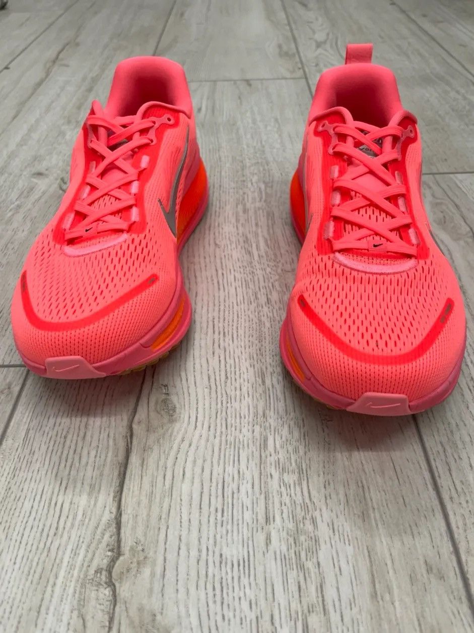 Nike Nike Zoom Vomero 18 Size US 10 / EU 43 - 4 Thumbnail