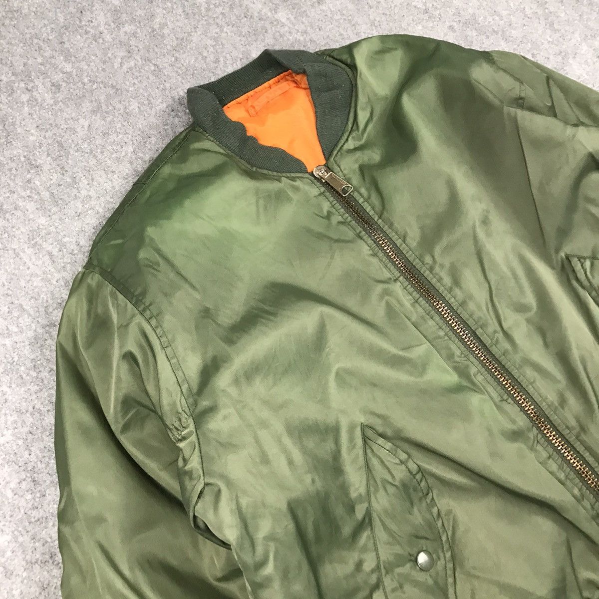 MILITARY BOMBER GREEN FADED JACKET