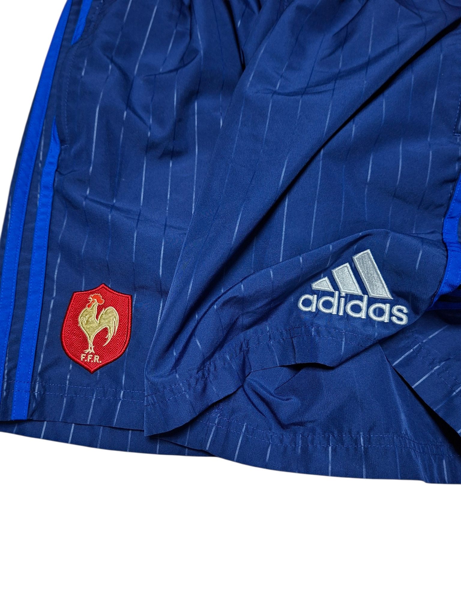 Adidas FRANCE RUGBY ADIDAS VINTAGE 2016 NYLON SHORTS Size US 32 / EU 48 - 2 Thumbnail