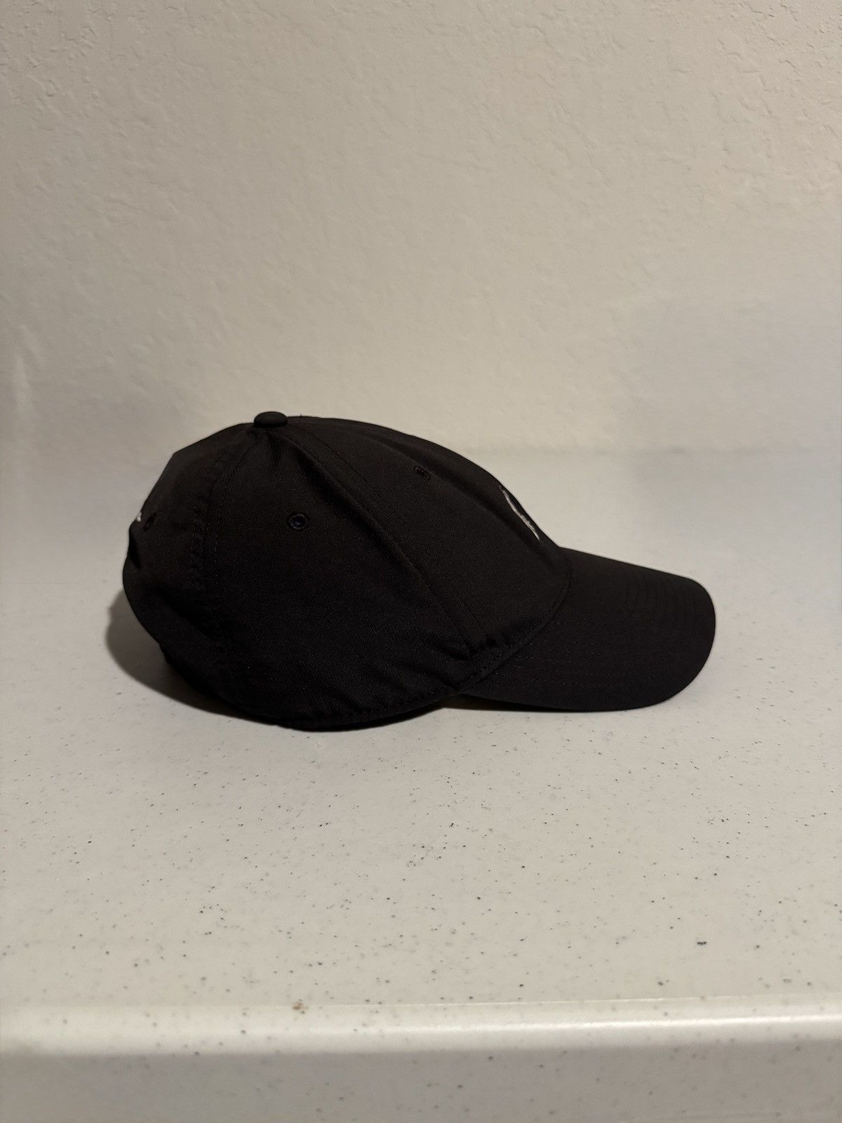 Other Black Nike Mickey Mouse cap Size ONE SIZE - 3 Thumbnail
