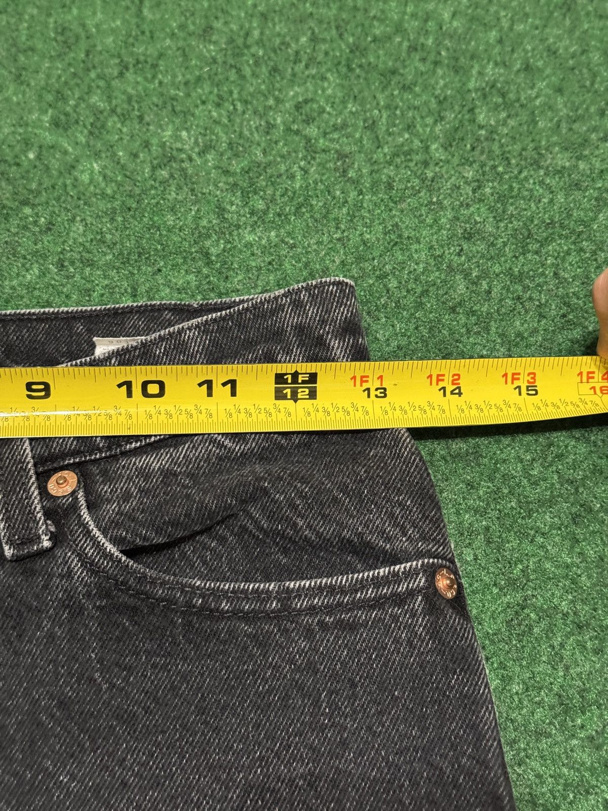 Levi's Vintage Clothing Vintage 90s Levi’s 512 Slim Taper Women 5 Black Denim Jeans Size 26" / US 2 / IT 38 - 6 Thumbnail
