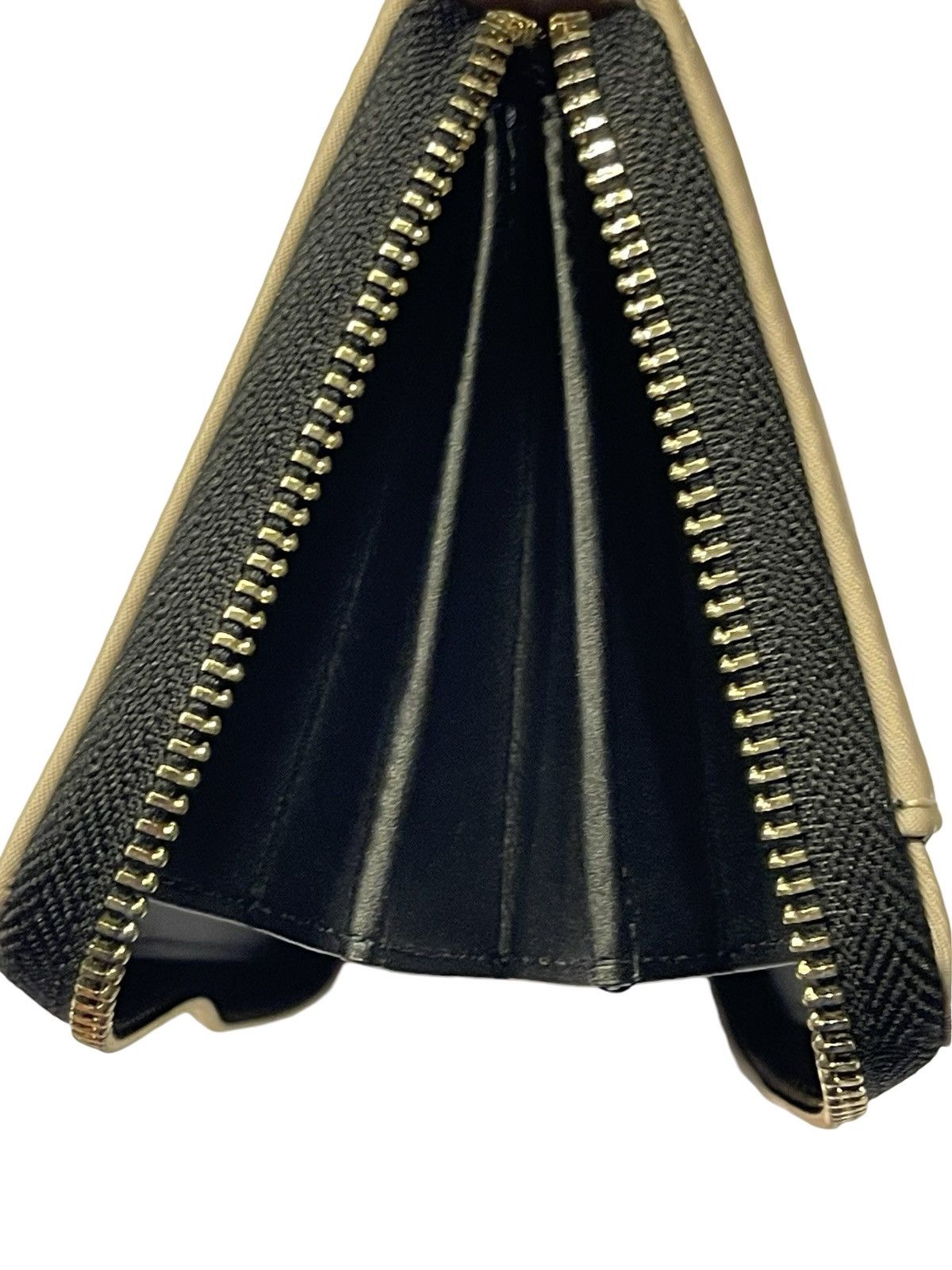 Kate Spade NWT Kate Spade Chelsea Large Continental Zipper Close Wallet Size ONE SIZE - 10 Thumbnail