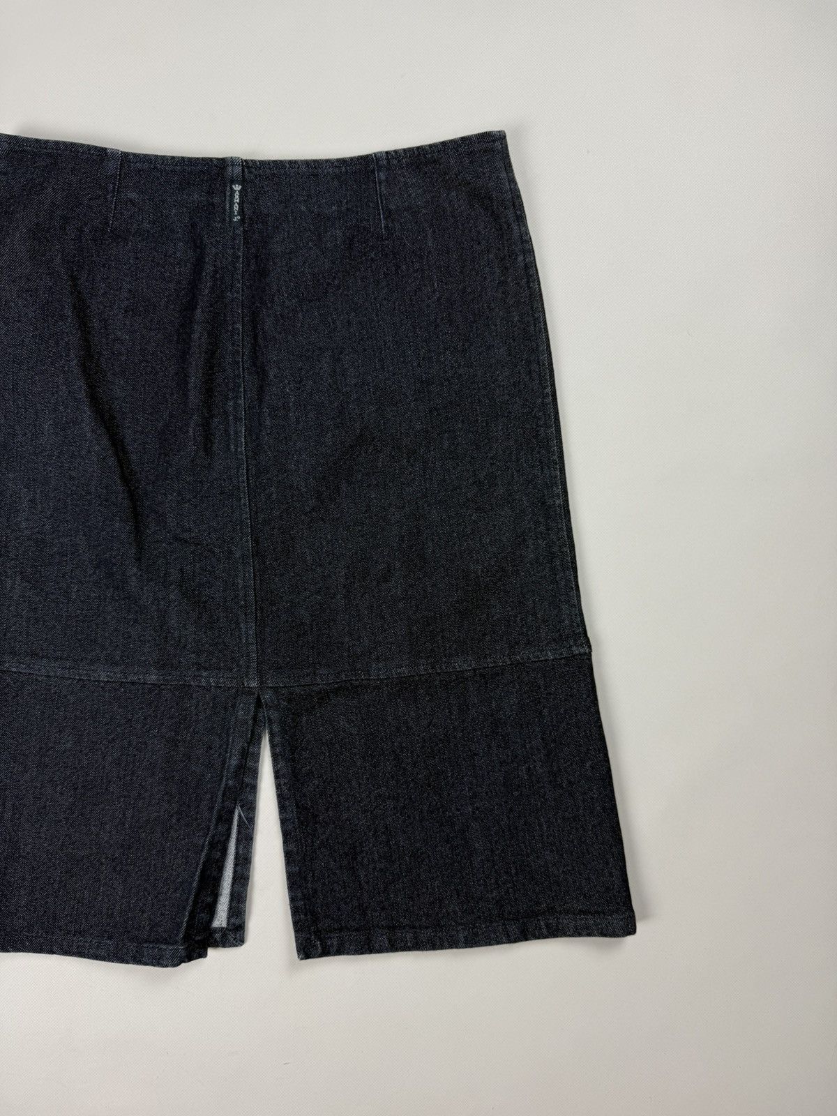 Armani Armani Jeans Vintage 90s Ladies Denim Midi Y2K Skirt Size 32" / US 10 / IT 46 - 3 Thumbnail