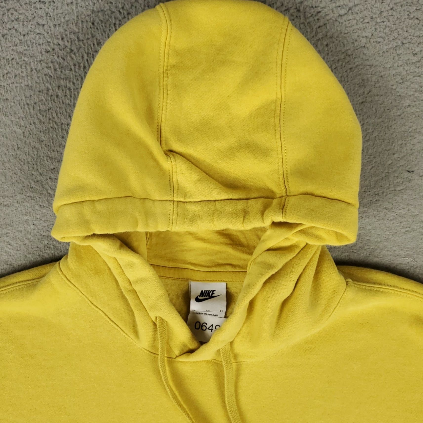 Nike Nike Hoodie Mens XL Yellow Swoosh Pullover Sweatshirt Crew Neck Long Sleeve Fleece Logo Vintage Modern Sports Nike Size US XL / EU 56 / 4 - 2 Thumbnail