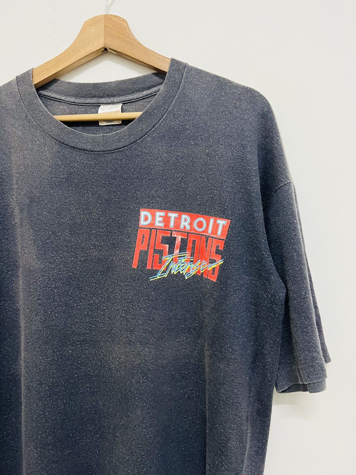 NBA Vintage Isiah Thompson Detroit Pistons Magic Johnson Tee Size US M / EU 48-50 / 2 - 3 Thumbnail