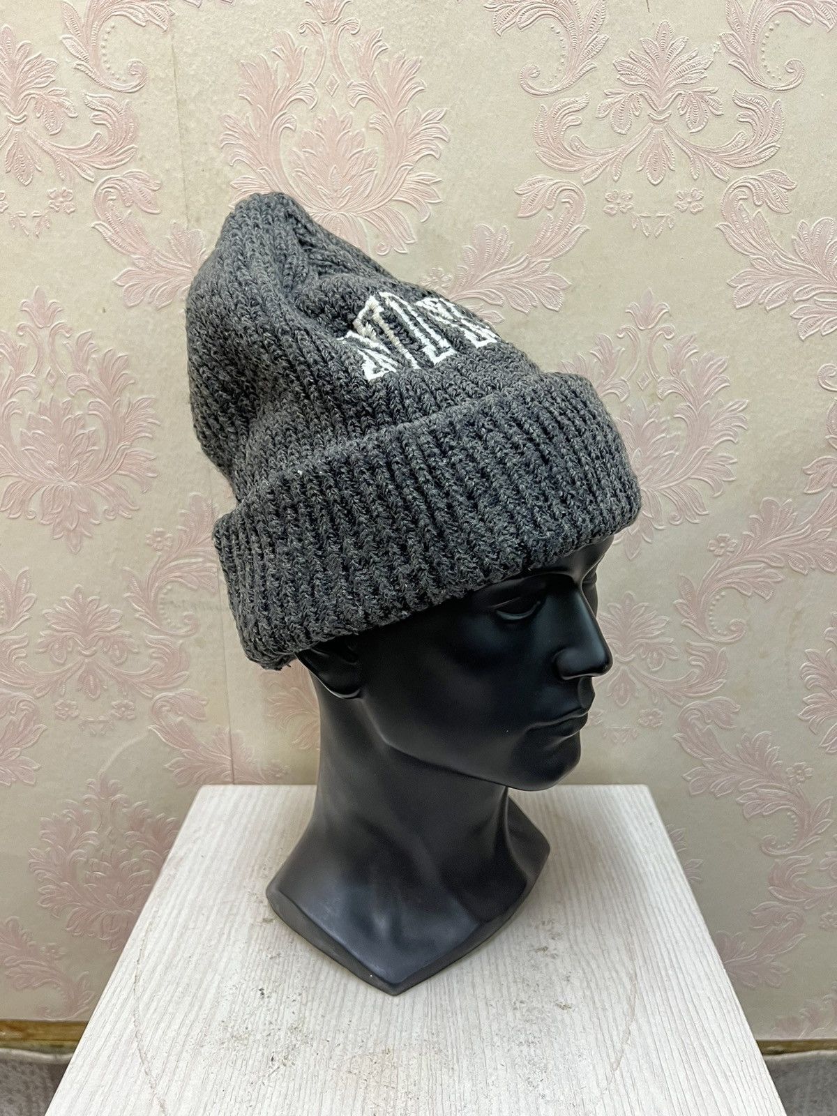 Nike Vintage Nike Spell Out Beanie Hats Size ONE SIZE - 4 Thumbnail
