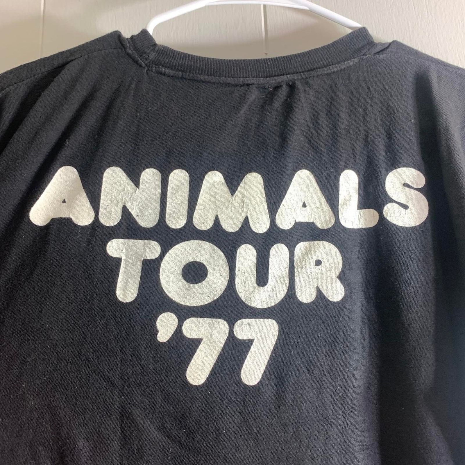 Vintage 1977 PINK FLOYD 77 Animals Tour double sided tee shirt L Pig Size US L / EU 52-54 / 3 - 7 Thumbnail