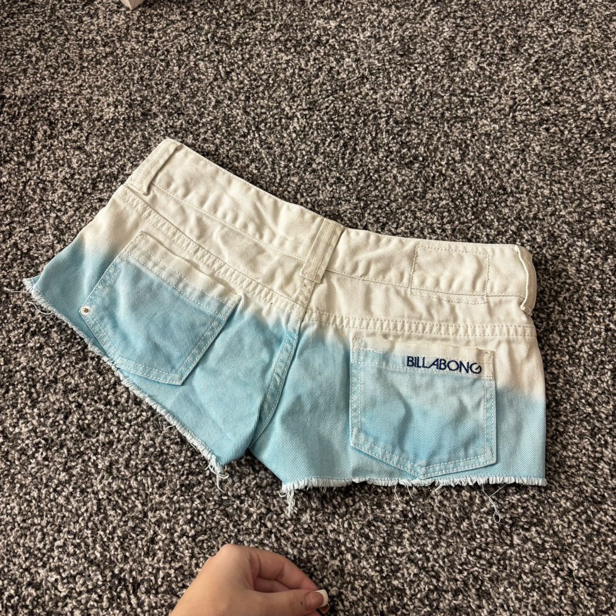 Billabong Vintage Mini Shorts Billabong Size 30" / US 8 / IT 44 - 9 Thumbnail