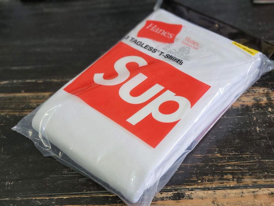 I bought this supreme x hanes t for 20 euro from a resell shop