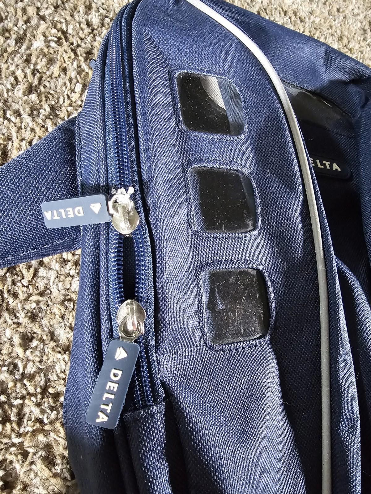 Designer DELTA AIRLINES Premium Airplane Backpack Travel Carry On Bag Size ONE SIZE - 3 Thumbnail