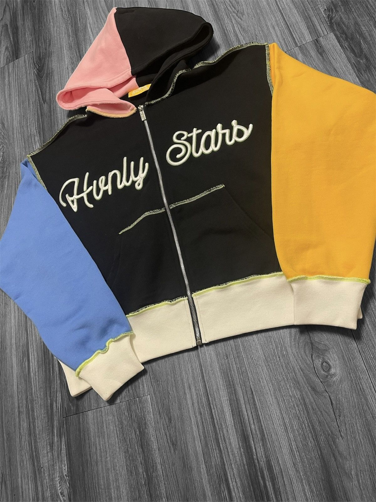 Other HVNLY stars Size US M / EU 48-50 / 2 - 2 Thumbnail