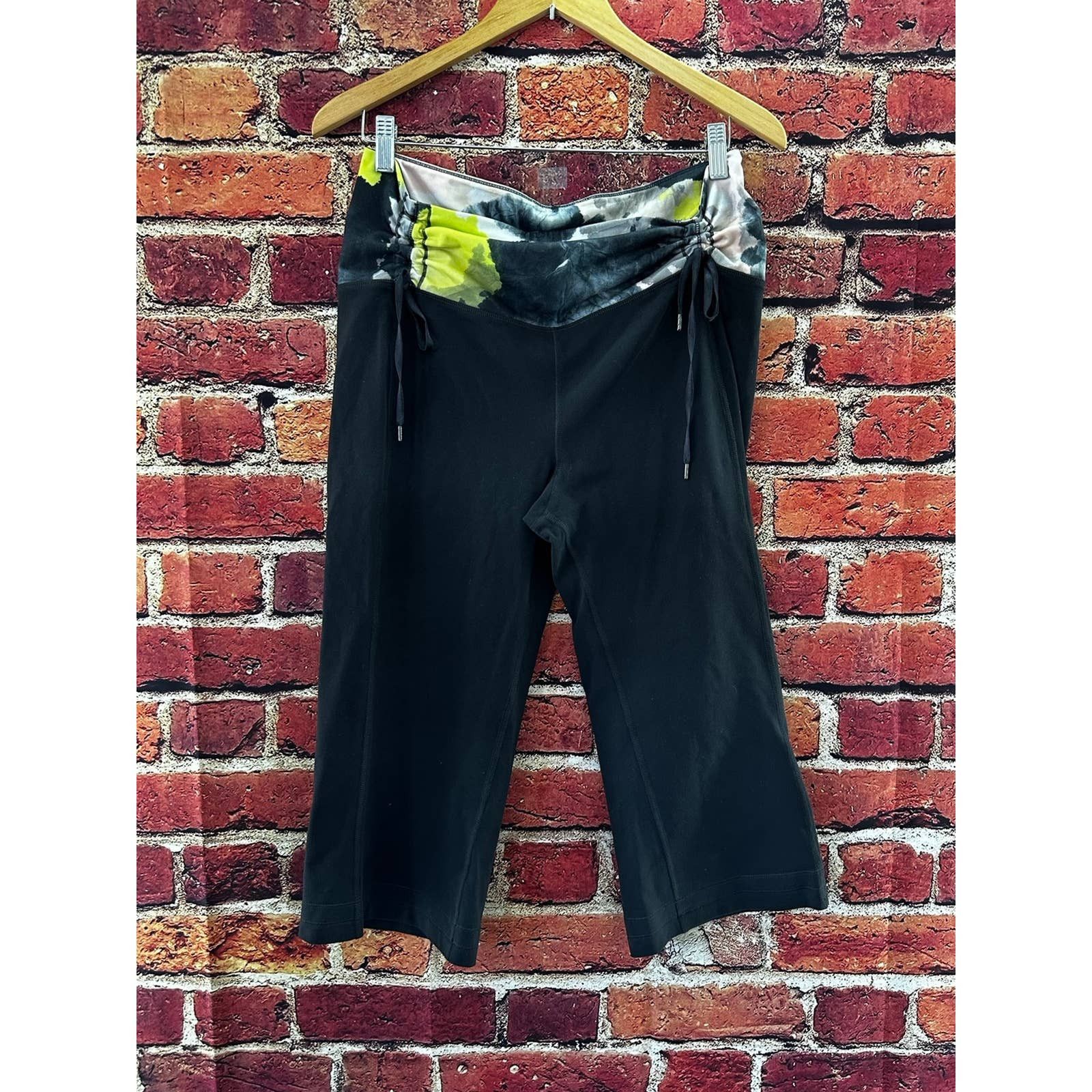 Lululemon Lululemon Capri size 10 Size 32" / US 10 / IT 46 - 1 Thumbnail