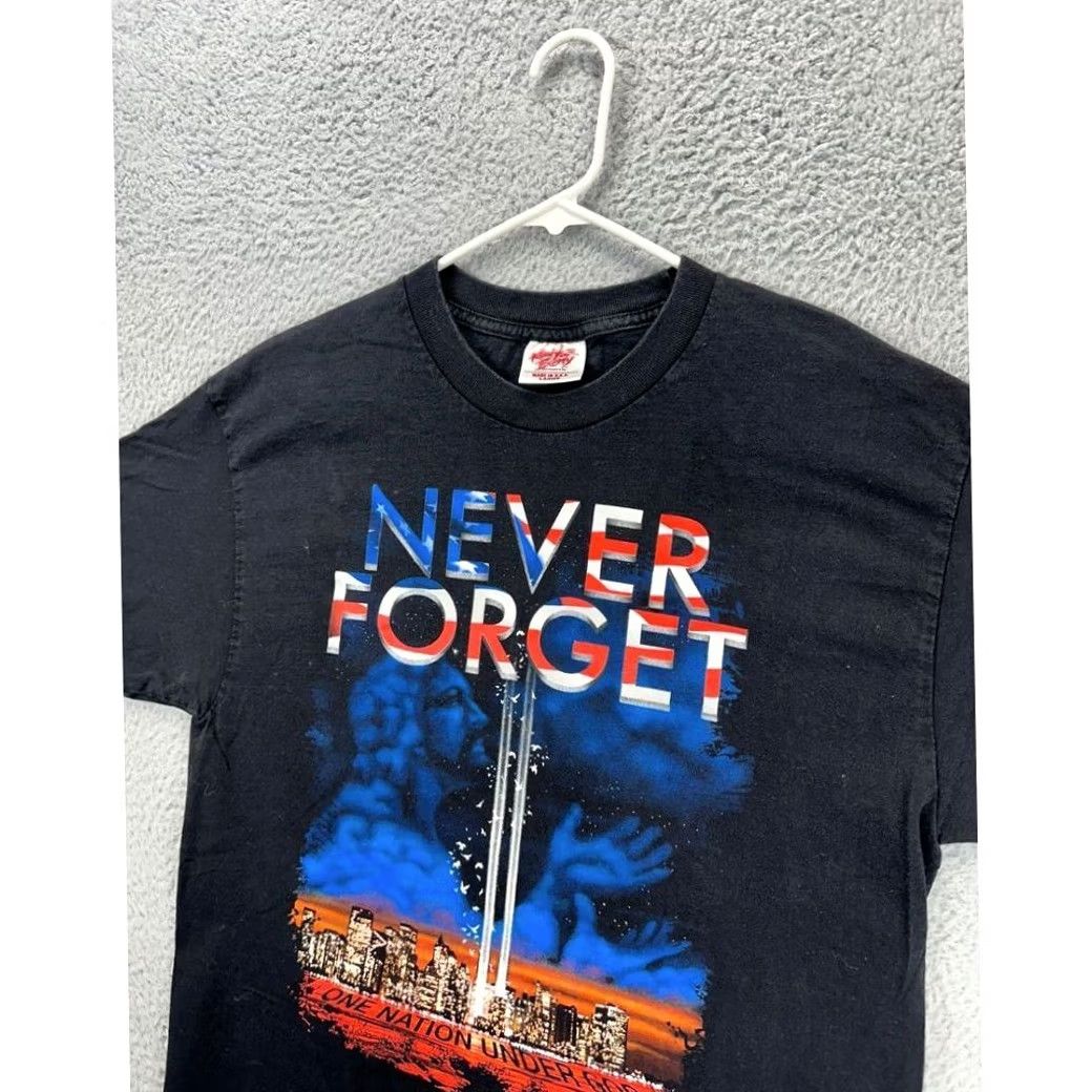 Vintage VTG Know Your Enemy Sports Shirt Mens Large Black Printed 90s Short Sleeve Crew Neck Cotton USA Made Mens Size US L / EU 52-54 / 3 - 3 Thumbnail