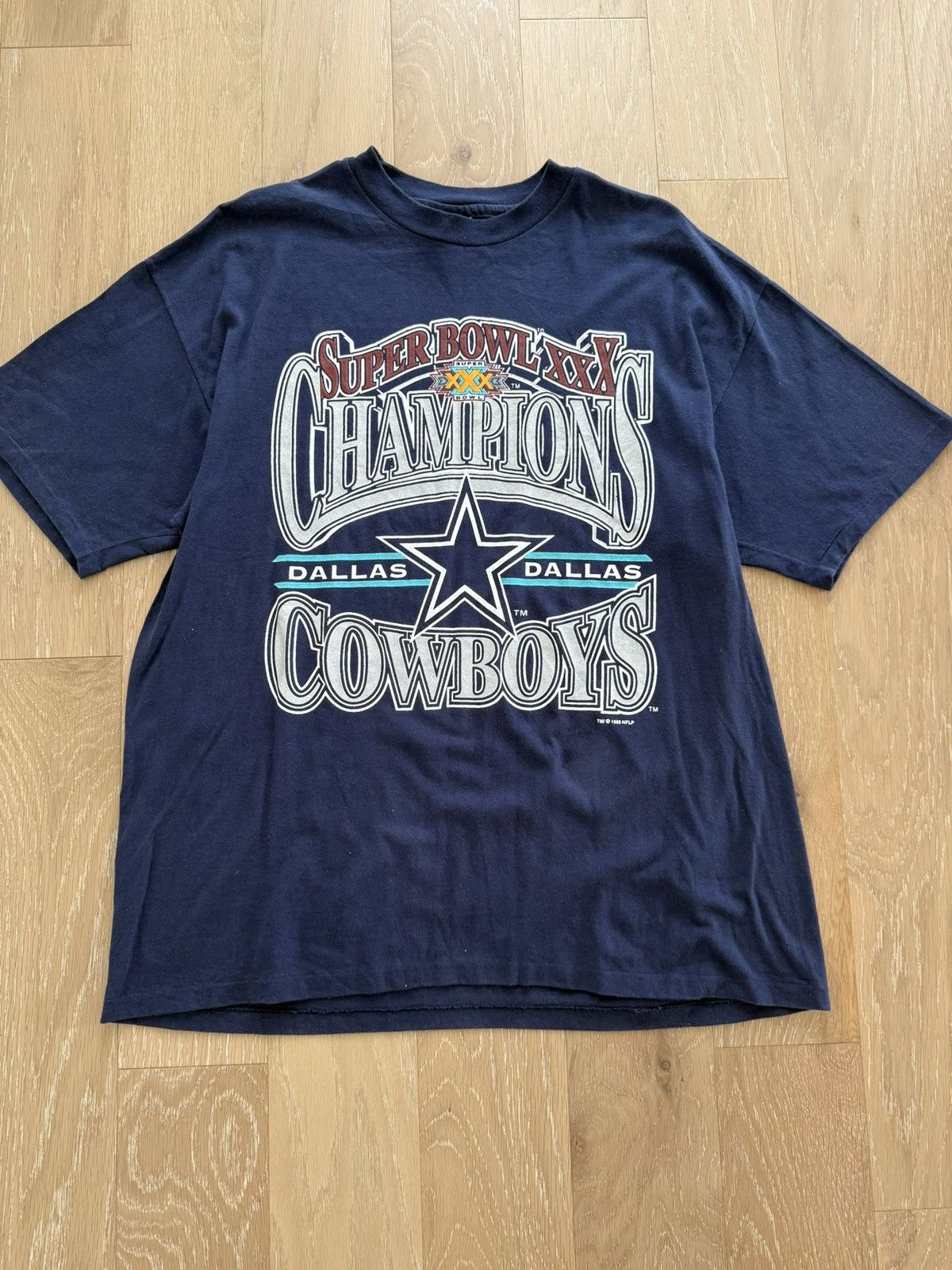 Hanes Vintage ‘96 Dallas Cowboys Super Bowl NFL Champions football Size US XL / EU 56 / 4 - 1 Thumbnail