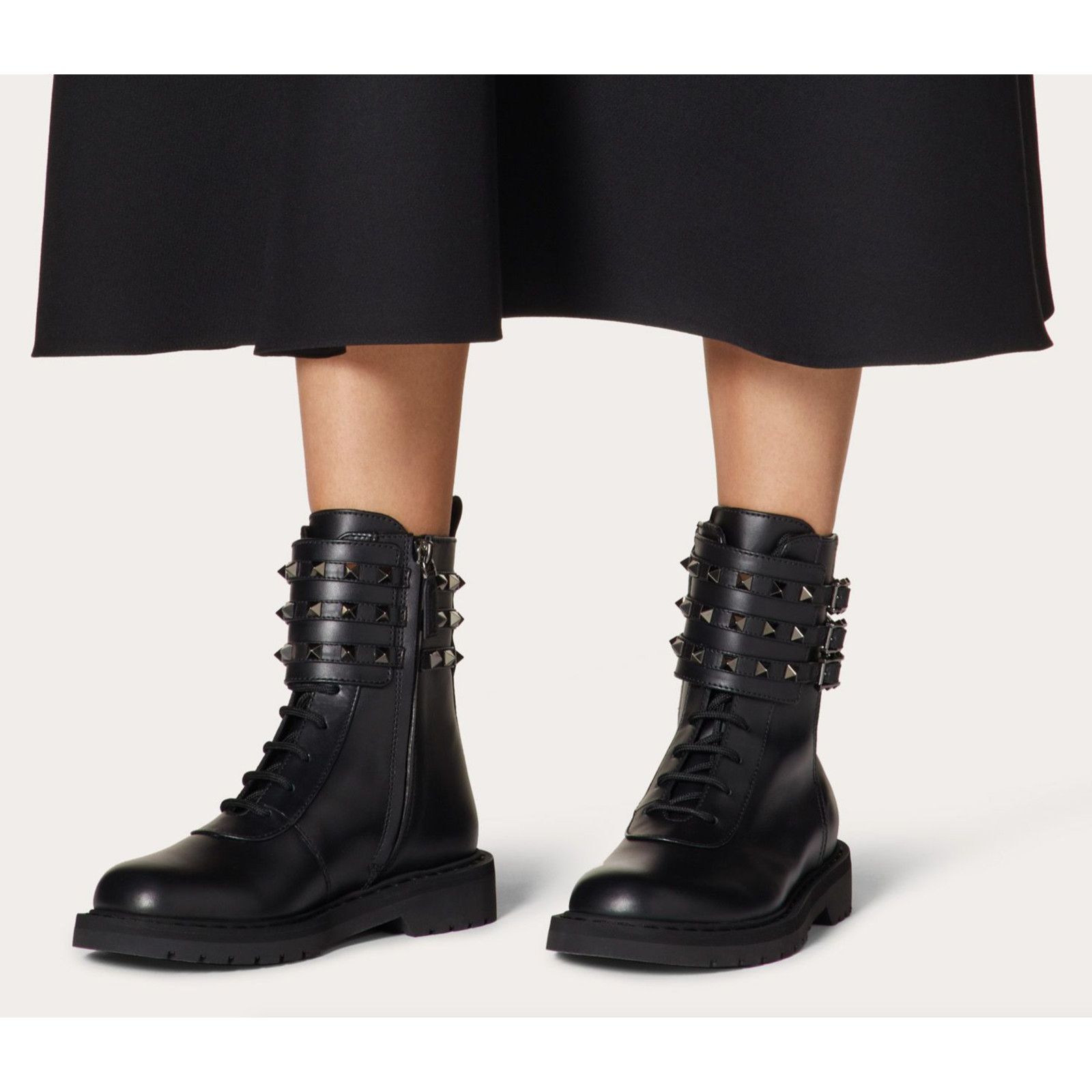 Valentino Valentino Rockstud Combat 20mm Black Leather Stud Short Size US 5 / IT 35 - 3 Thumbnail