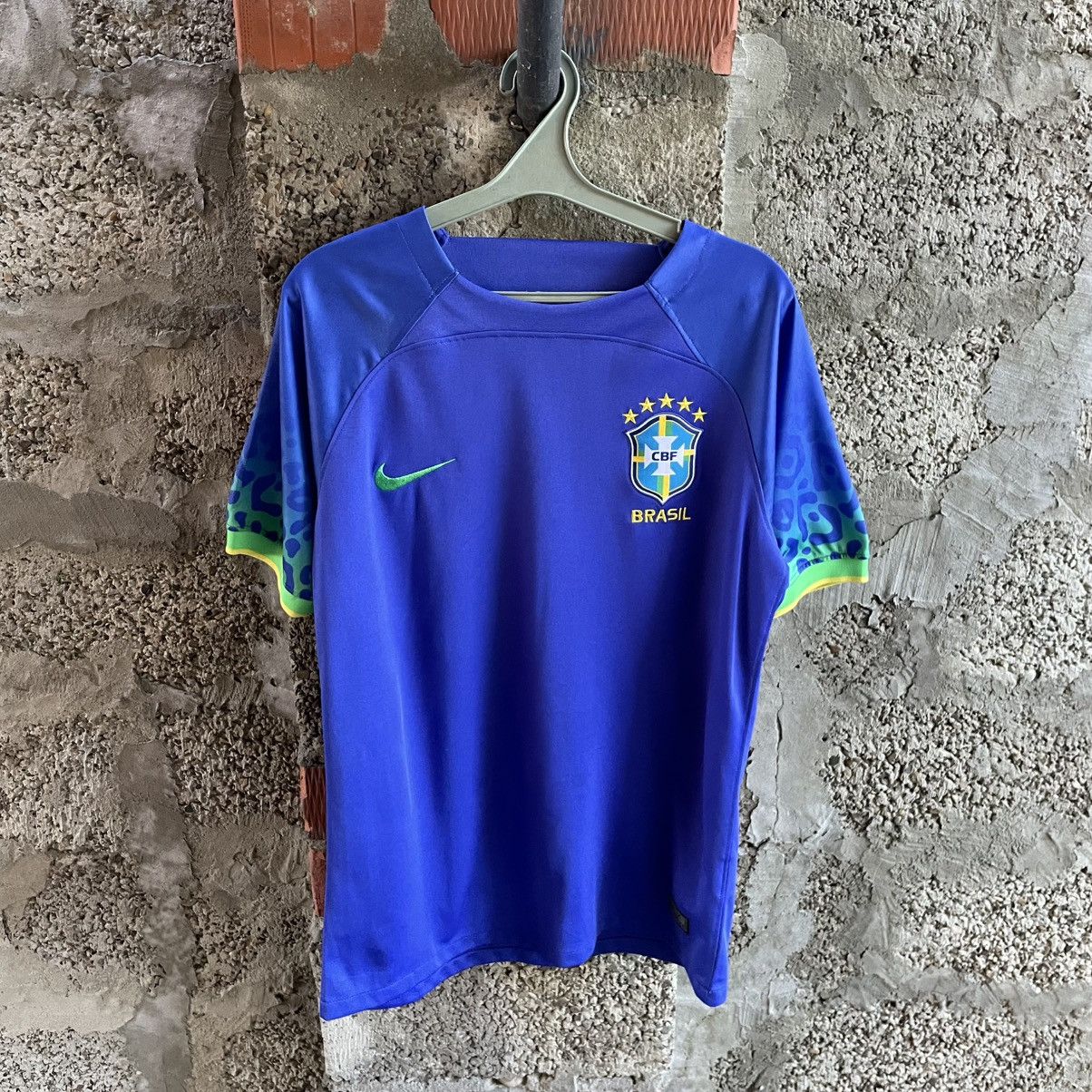 Nike Nike Football Brazil 🇧🇷 Jersey Size US M / EU 48-50 / 2 - 2 Thumbnail